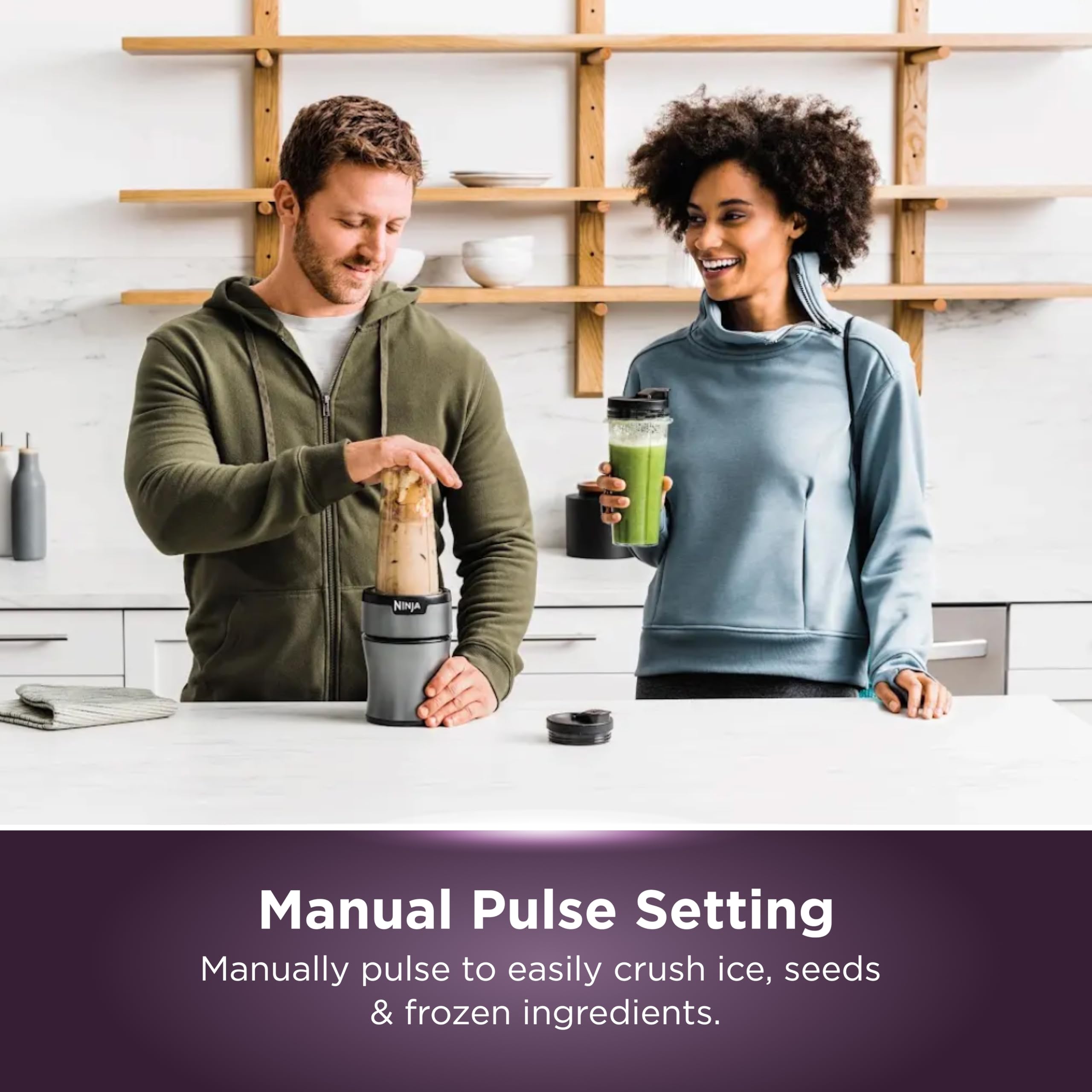 Licuadora personal compacta Ninja BN301 Nutri-Blender Plus, motor de 900 vatios pico, bebidas congeladas, batidos, salsas y más, (3) 20 oz. Vasos para llevar, (2) tapas con boquilla (1) tapa para almacenamiento, aptos para lavavajillas, plateados