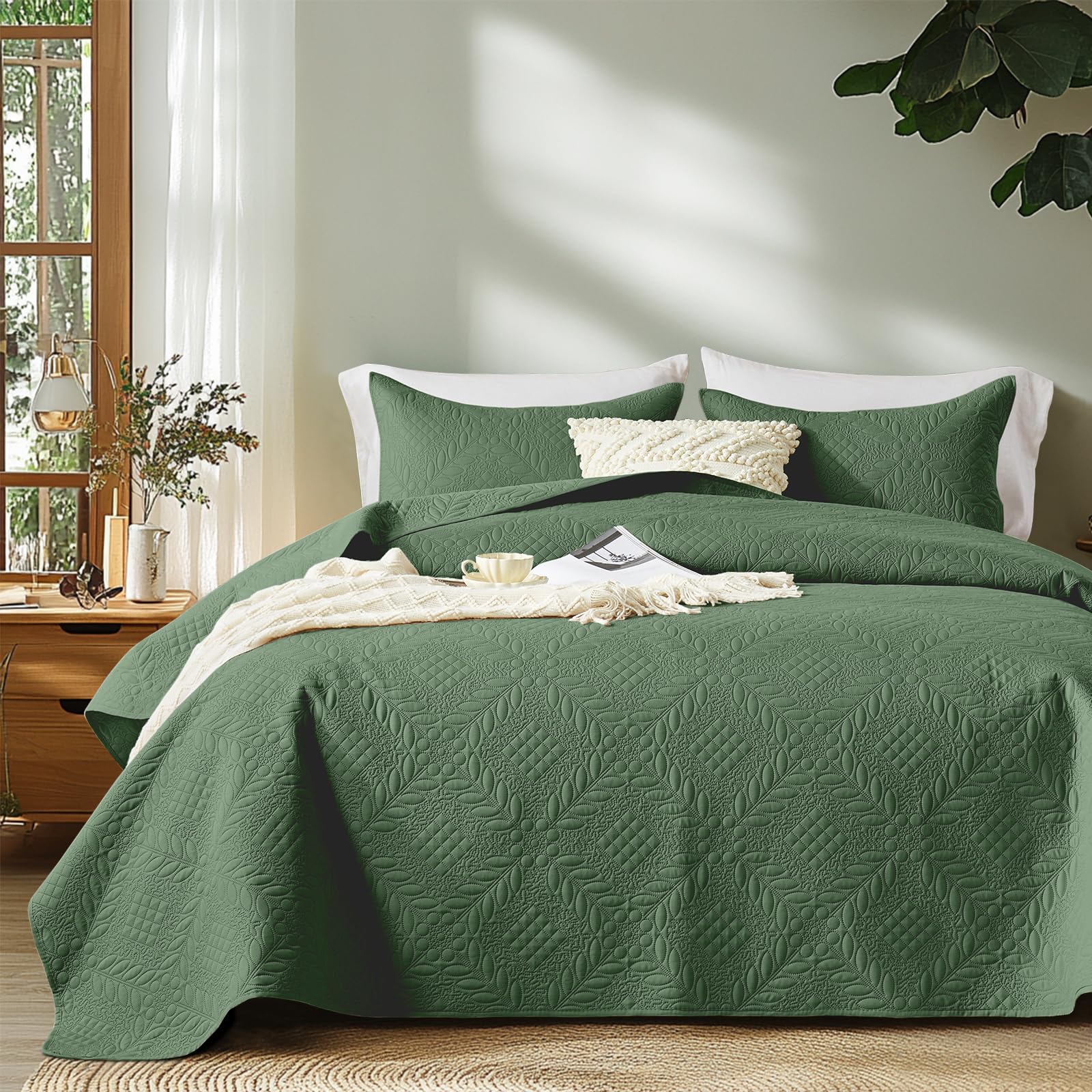 Photo 1 of FLYMME King Size Quilt Bedding Set,Lightweight Olive Green Bedspreads,Vintage Olive Leaf Design,Ultra Soft Microfiber Bed Coverlet 3 Pieces for All-Season (1 Quilt,2 Shams)