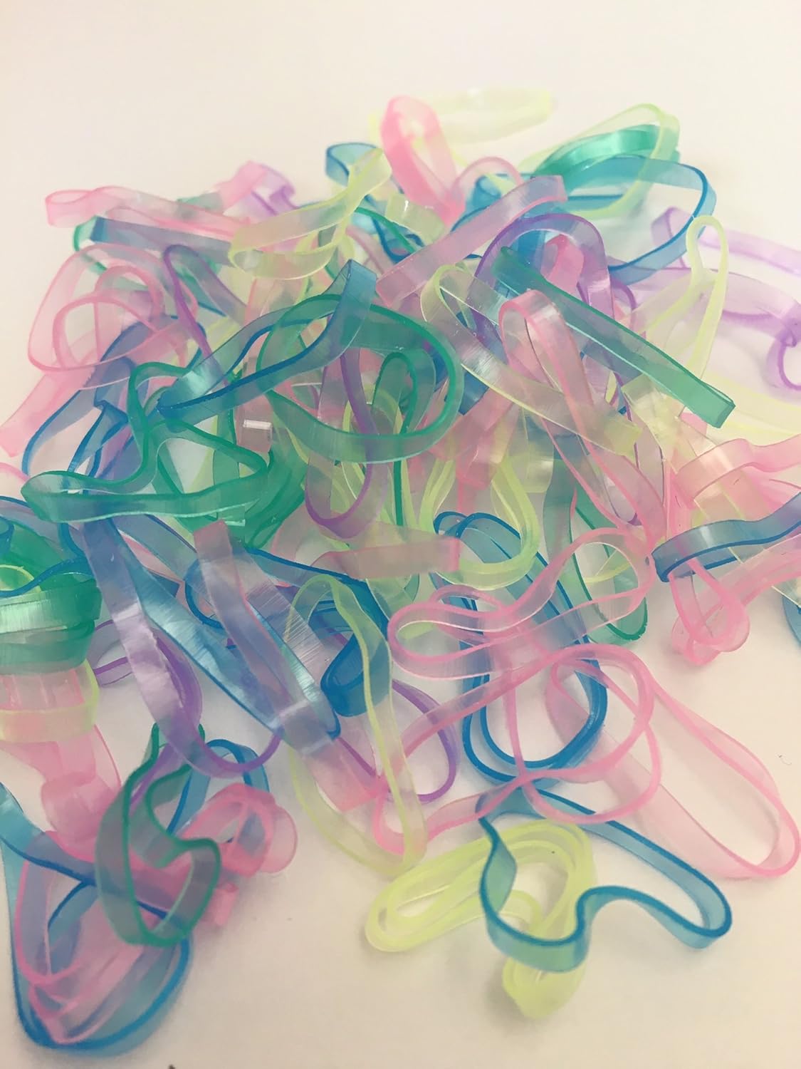 カラフルヘアゴム 300本 5タイプ クリアタイプ Lサイズ ストロングゴムバンド カラフルミックス 子供 大人 収納 お弁当 髪止め クリアタイプ ヘアアクセサリー おもちゃ Amazon