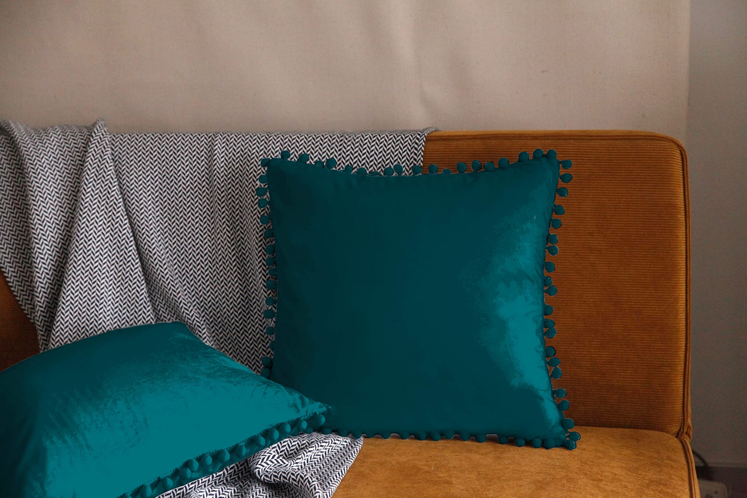 Pagnanno. Set of 2 Soft Velvet Cushion Covers 45x45cm(18x18 Inches) Pom Throw Pillowcases Square Cushion Covers for Chairs,living and bedroom with Invisible Zipper(18"x18" (Pack of 2), Teal)