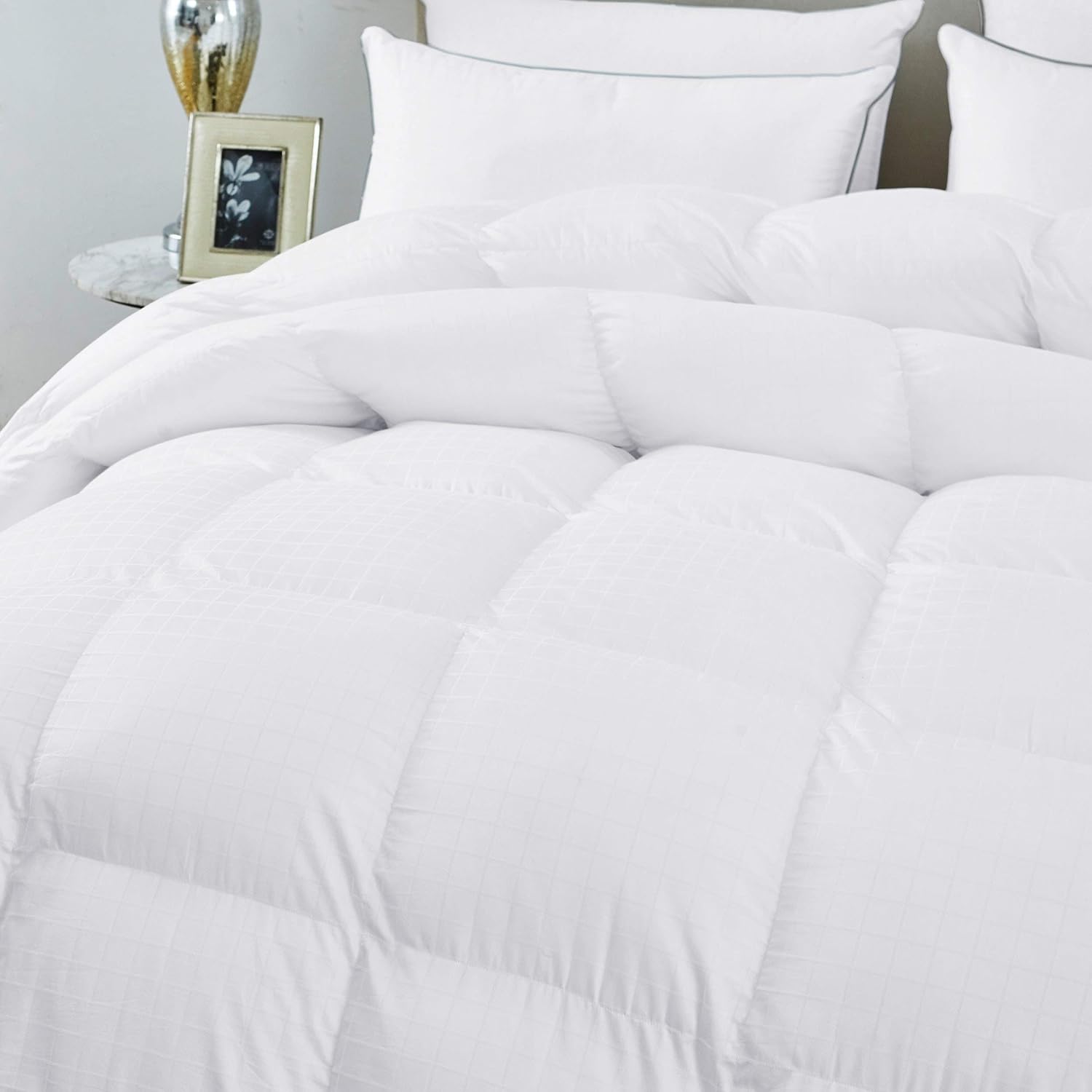 Luxurious Full/Queen Size Goose Down Comforter Duvet Insert, Exquisite Dobby Checkered Design, 1200 Thread Count 100% Egyptian Cotton, 750+ Fill Power, 55 oz Fill Weight, Premium Baffle Box, White: Home & Kitchen