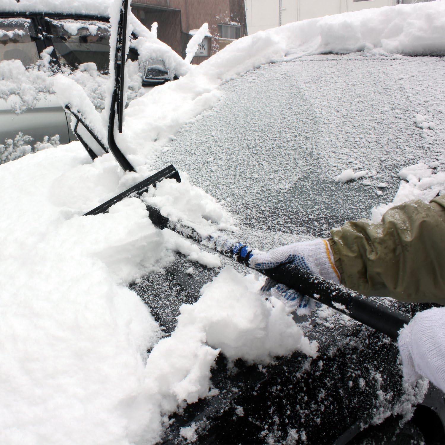 Amazon Co Jp メルテック スノーブラシ スクレーパー付き 長さ3段階調整 1050 1590mm ブラシヘッド角度調節 Meltec Snb 14 車 バイク