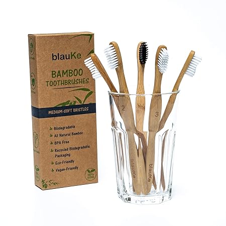 Bambus Zahnbürsten Set, Mittlere Stärke, 5er Pack – 4 Zahnbürsten aus Bambus mit weißen Borsten und 1 Holzzahnbürste mit Akti