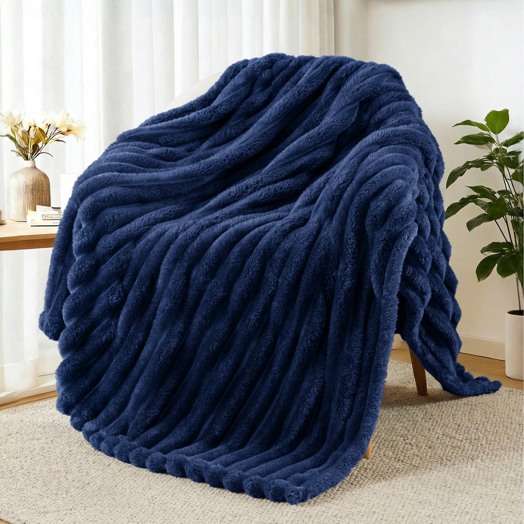 Exclusivo Mezcla Fleece Throw Blanket for Sofa, Super Soft Striped Jacquard Bed Blanket, Lightweight Fuzzy Cozy for All Seasons, 127x152 CM, Navy Blue