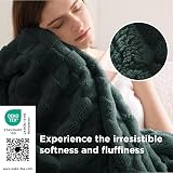 Bedsure Fleece Throw Blanket Soft Checkered Dark Green 152x203 cm view 3