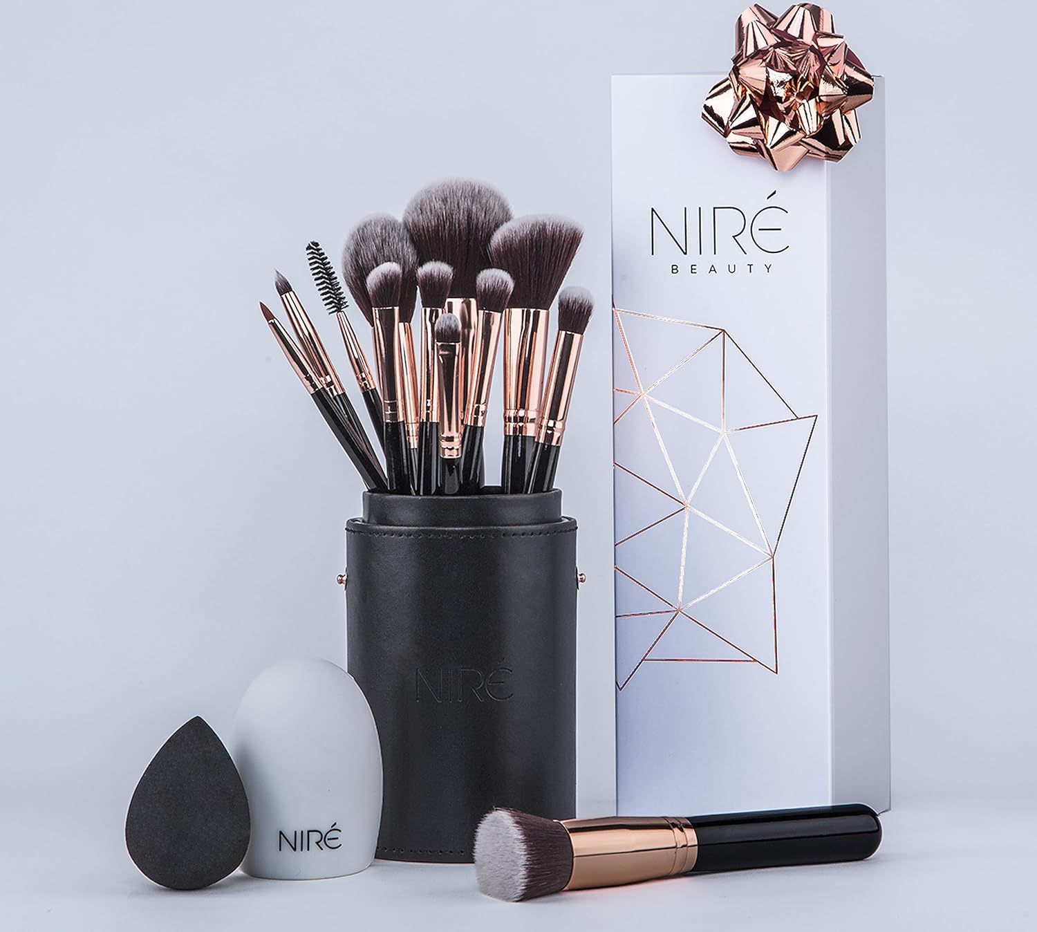 Niré Beauty Makeup Brush Set Make up Brushes with Case, Blender and