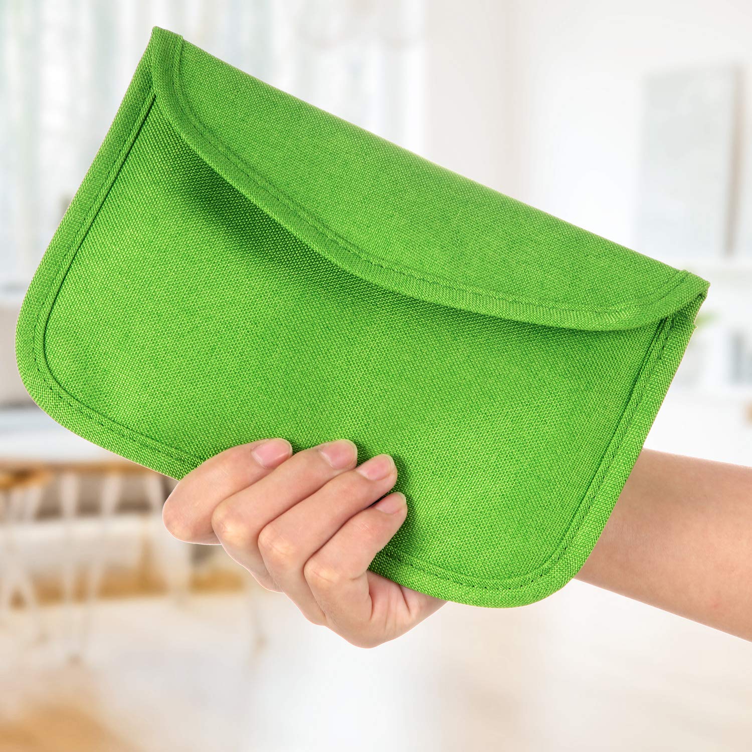 4 Pieces Portable Face Cover Storage Bags Cloth Face Cover Organizer Case Cosmetic Containers Face Covers Clips Pollution Prevention Bags (Navy Blue, Peachy Pink, Green and Pink)