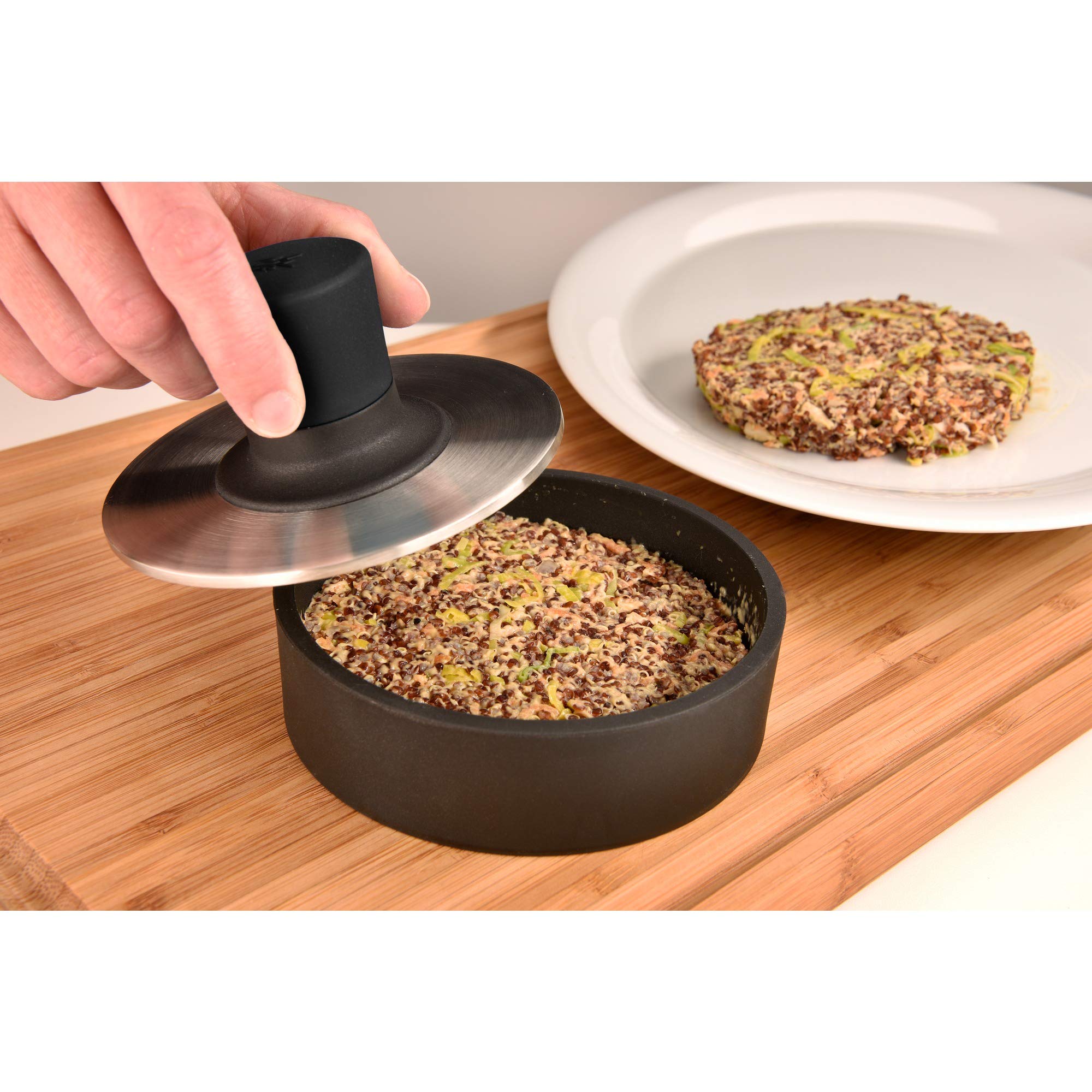 WMF BBQ Burgerpresse Edelstahl 12,5 cm, Pattypresse für gleichmäßige Patties für leckere Hamburger, Cheeseburger, Vegi-Burger-Presse, Gemüsepresse 6