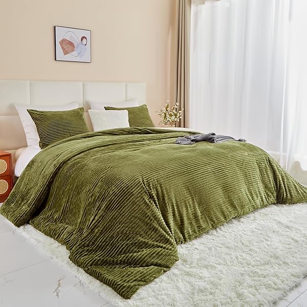 FLUFFY VELVET COMFORTER SET KING 3 PIECES – SUPER SOFT & FUZZY OLIVER GREEN COMFORTER SET FOR WINTER WARM FLEECE BEDDING, 1 LUXURY COZY FAUX FUR DOWN ALTERNATIVE COMFORTER WITH 2 PILLOW CASES