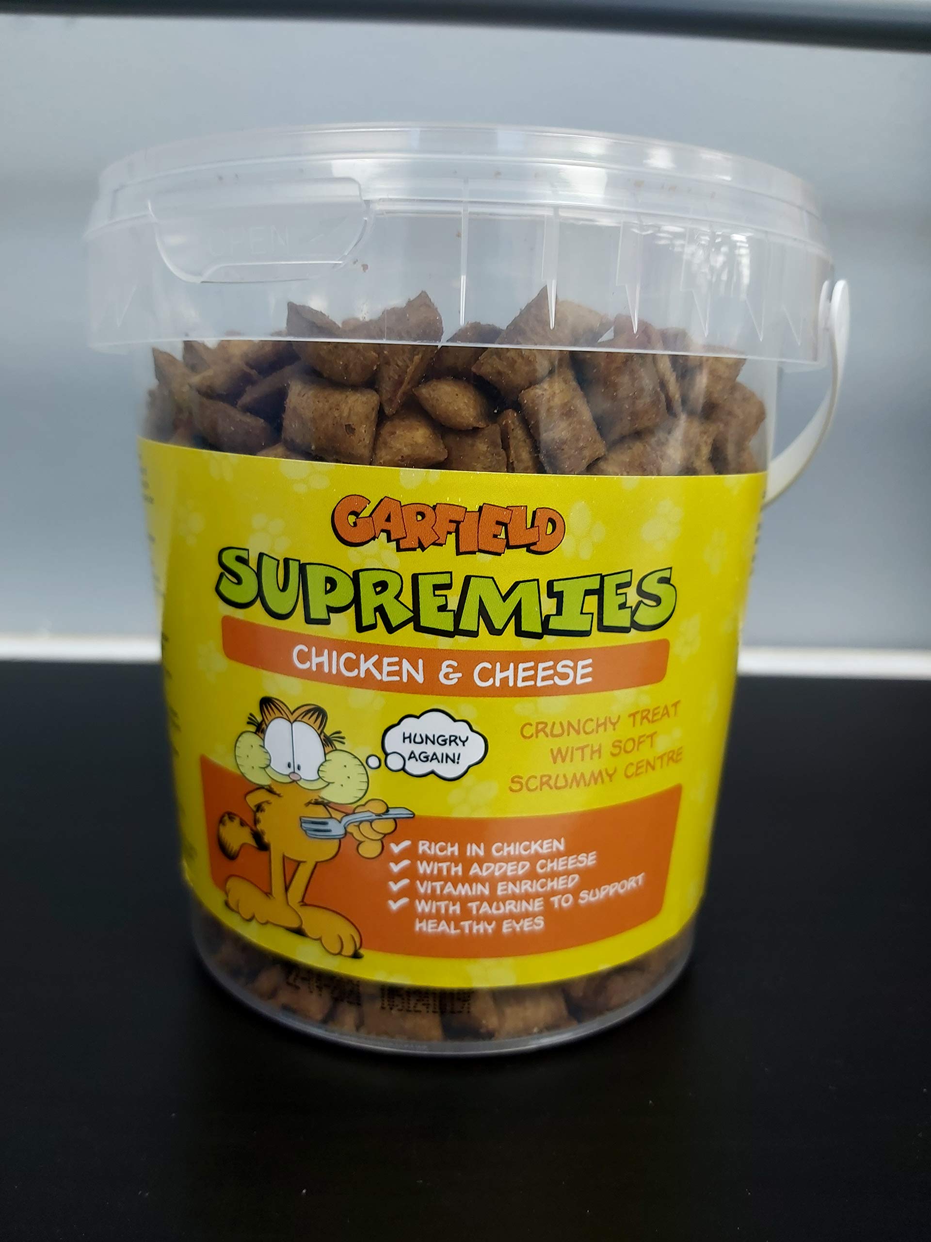 Garfield Supremies chicken and Cheese cat treats