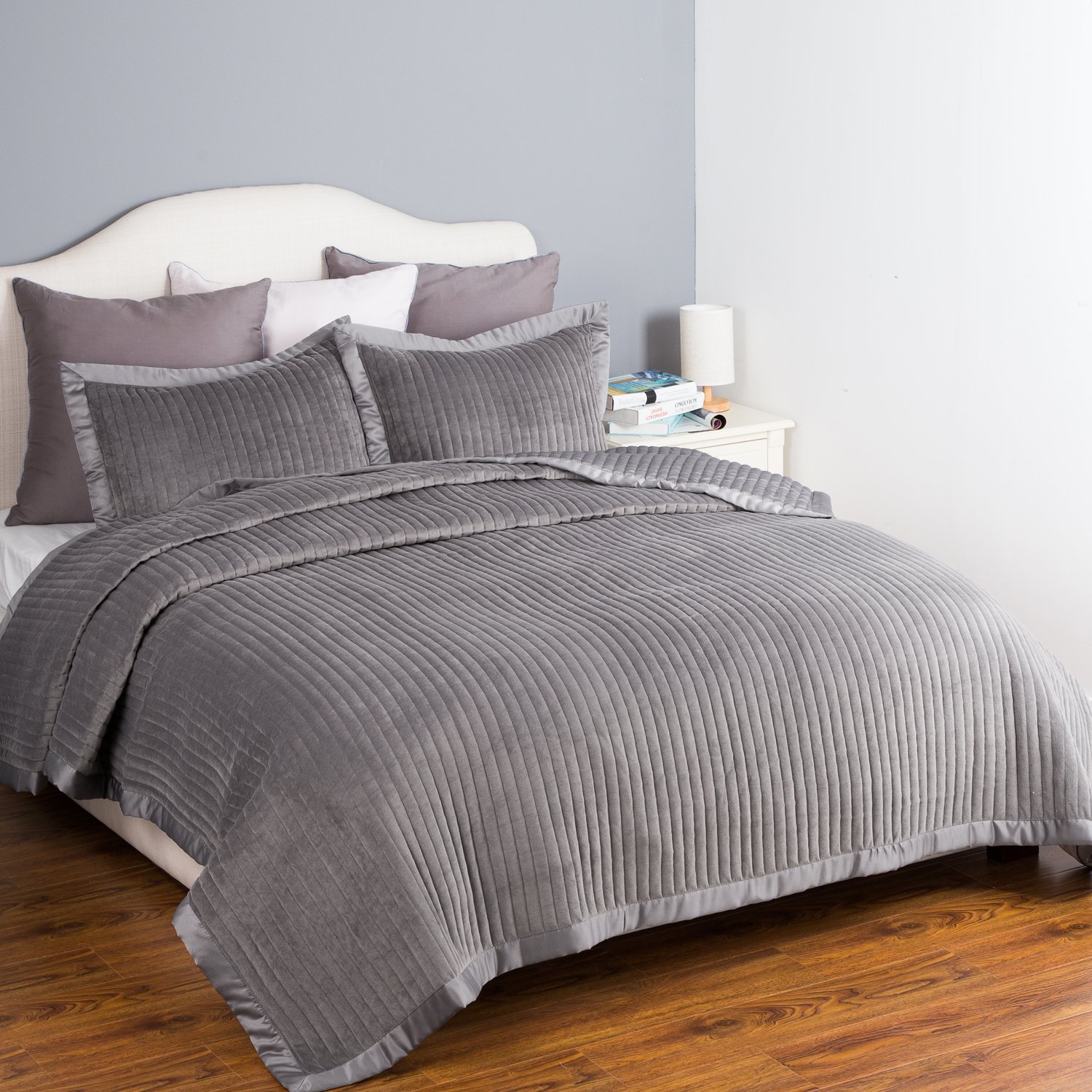 Velvet Quilt Coverlet Set Full/Queen Size (90\