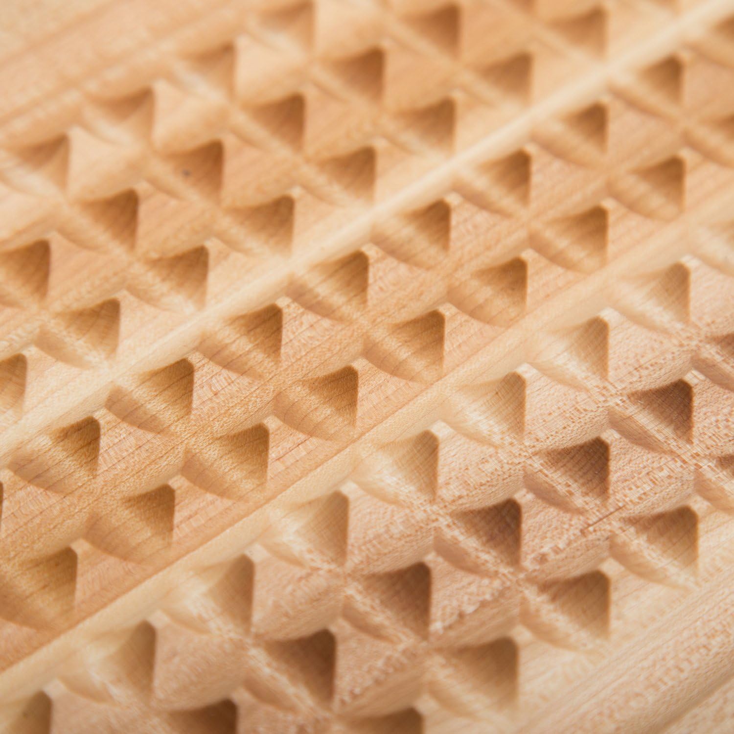 John Boos Block CB1053-1M2418225 Carving Collection Pyramid Design Reversible Maple Cutting Board with Juice Groove and Pan, 24 Inches x 18 Inches x 2.25 Inches: Kitchen & Dining