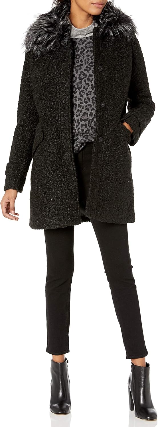 Jessica Simpson chamarra de moda para exteriores. Abrigo sintético para