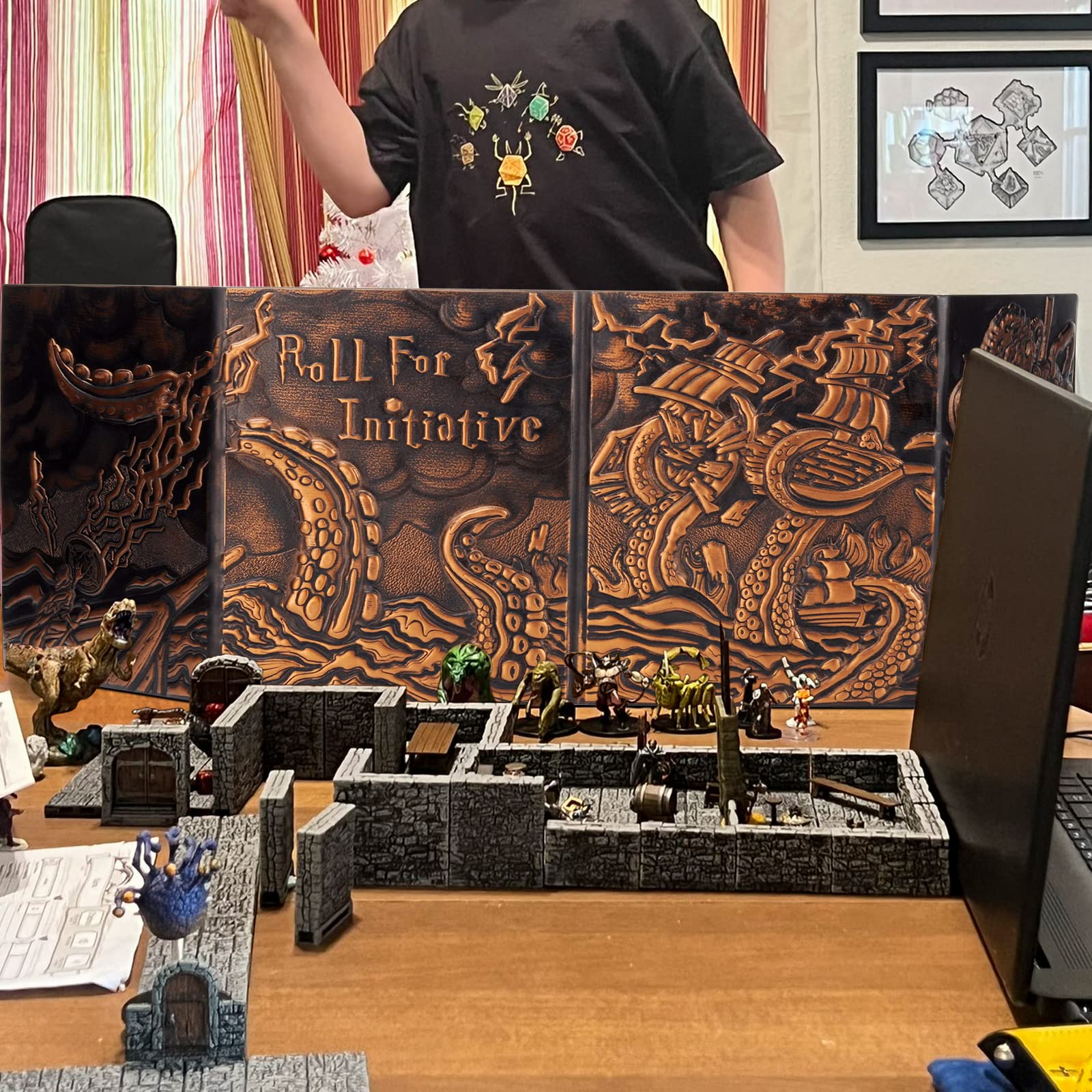 CZYY DND Dungeon Master Screen Four-Panel with Pockets, Faux Leather 3D Embossed with Cthulhu - Included DM Screen Inserts and Storage Case