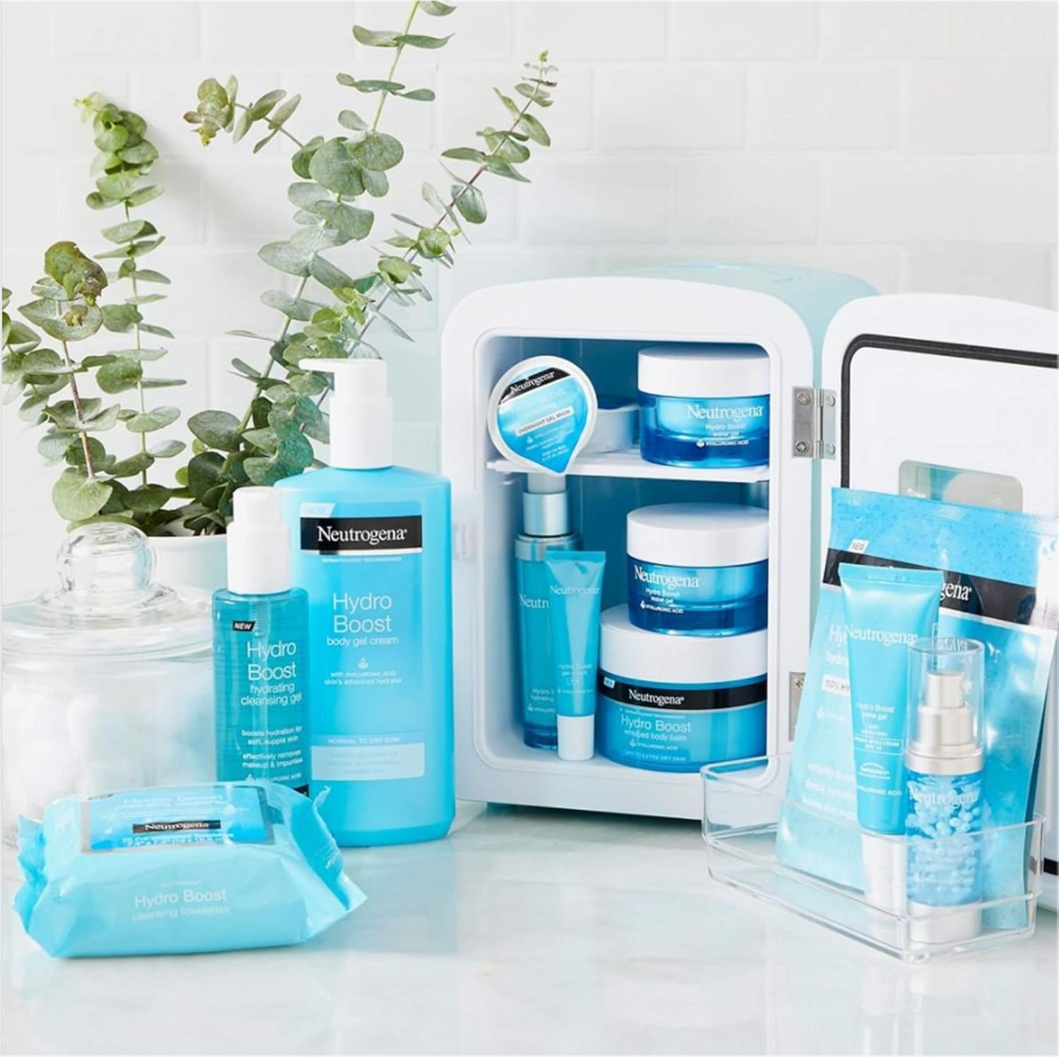 Neutrogena Hydro Boost Lightweight Hydrating Facial Cleansing Gel for Sensitive Skin, Gentle Face Wash & Makeup Remover with Hyaluronic Acid, Hypoallergenic & Non Comedogenic, 6 oz: Prime Pantry