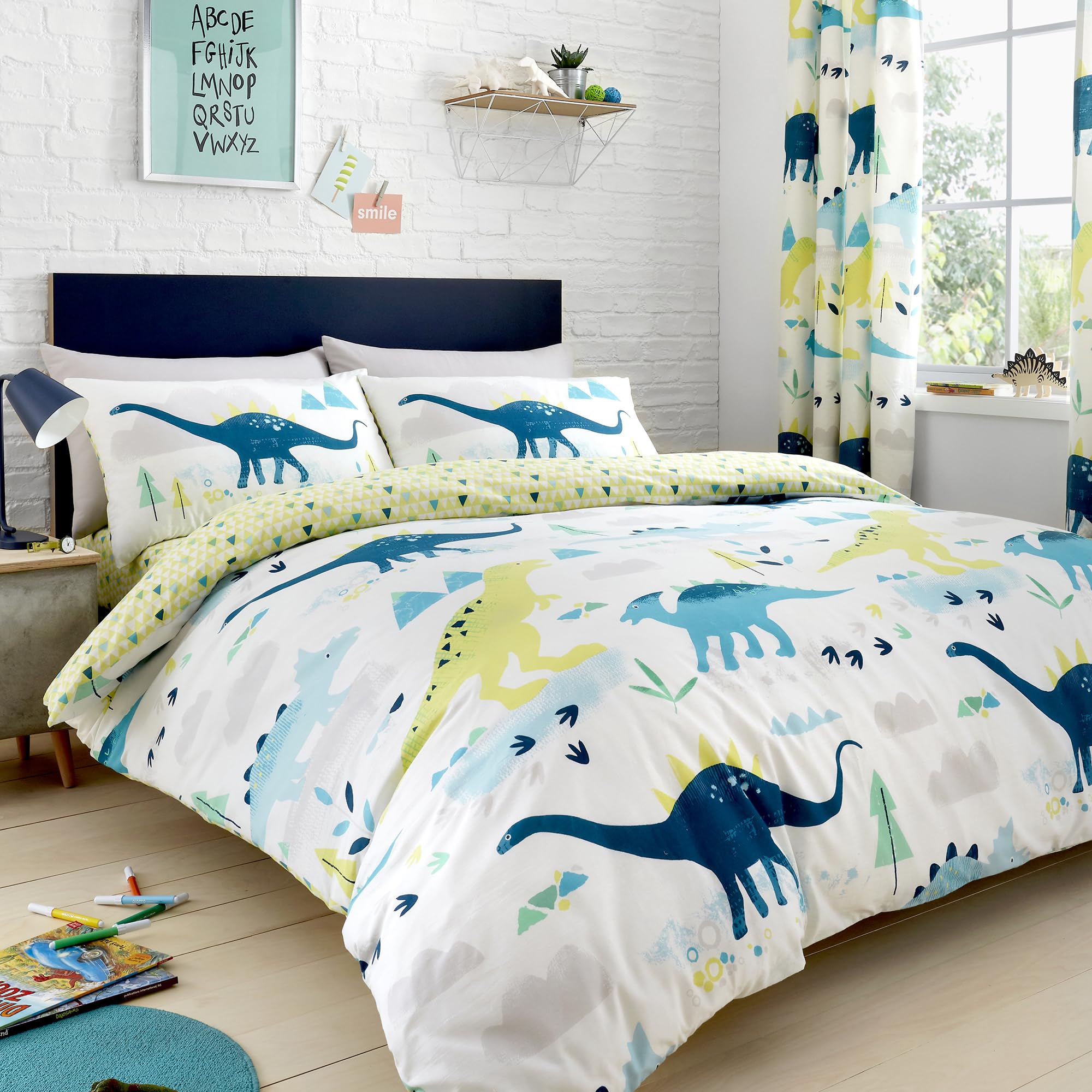 Bedlam Double Duvet Cover – Glow-in-the-Dark Dinosaur Bedding for Kids – Reversible Geometric Triangle Design – Jurassic Bedroom Set in Green – 200 x 200cm Quilt Cover with 2 Pillowcases