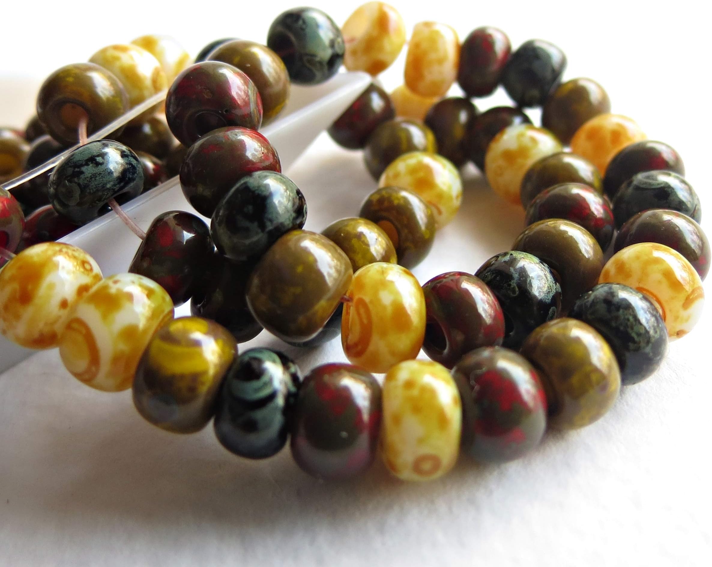 Avestabeads 20 g Aged Picasso Travertine 3/0 Czech Glass Seed Beads Biege Red Black