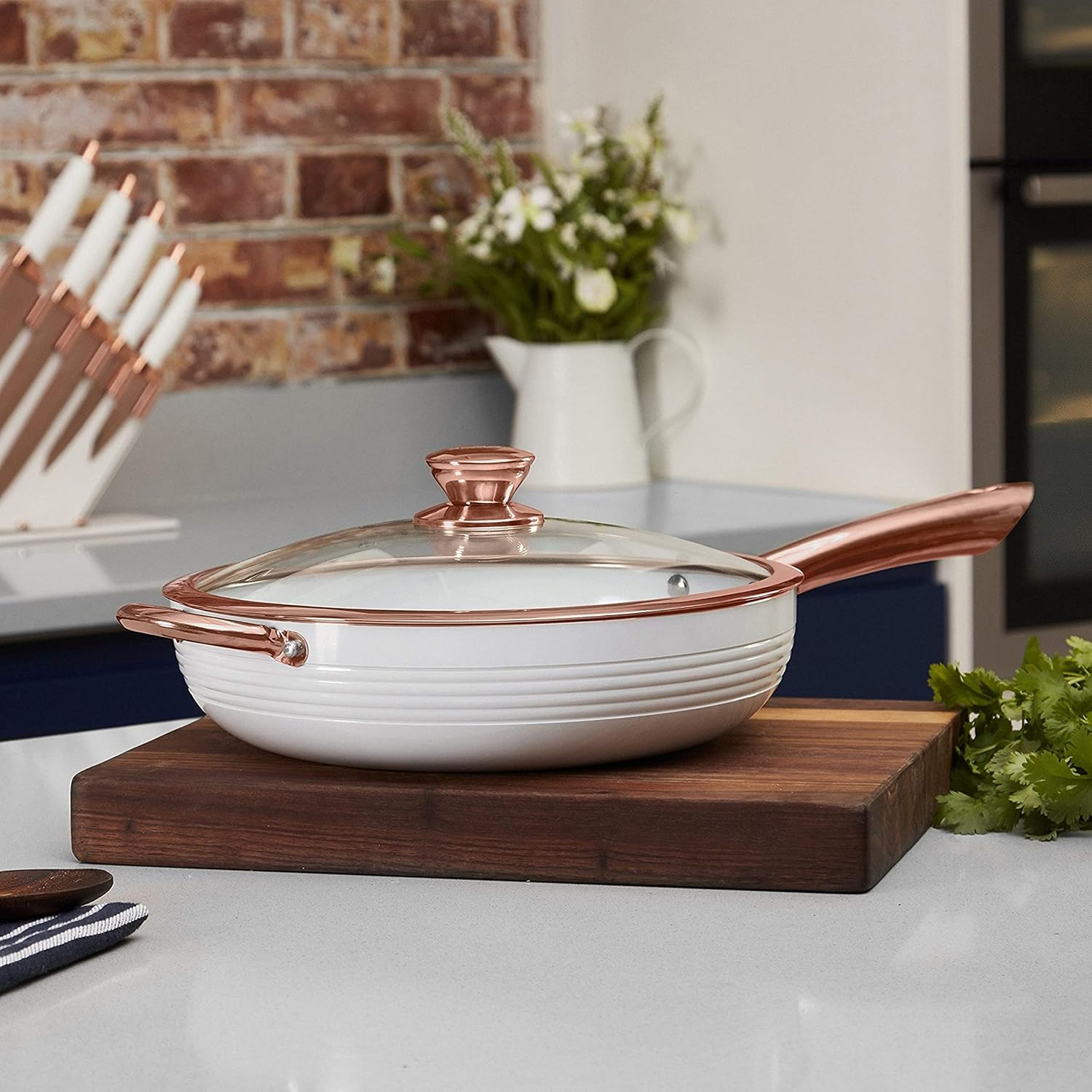 Tower T800003RW Linear Induction Saute Pan With Lid, Non Stick Cerasure Coating, White And Rose Gold, 2.6 Litre, 28 cm - Image 4