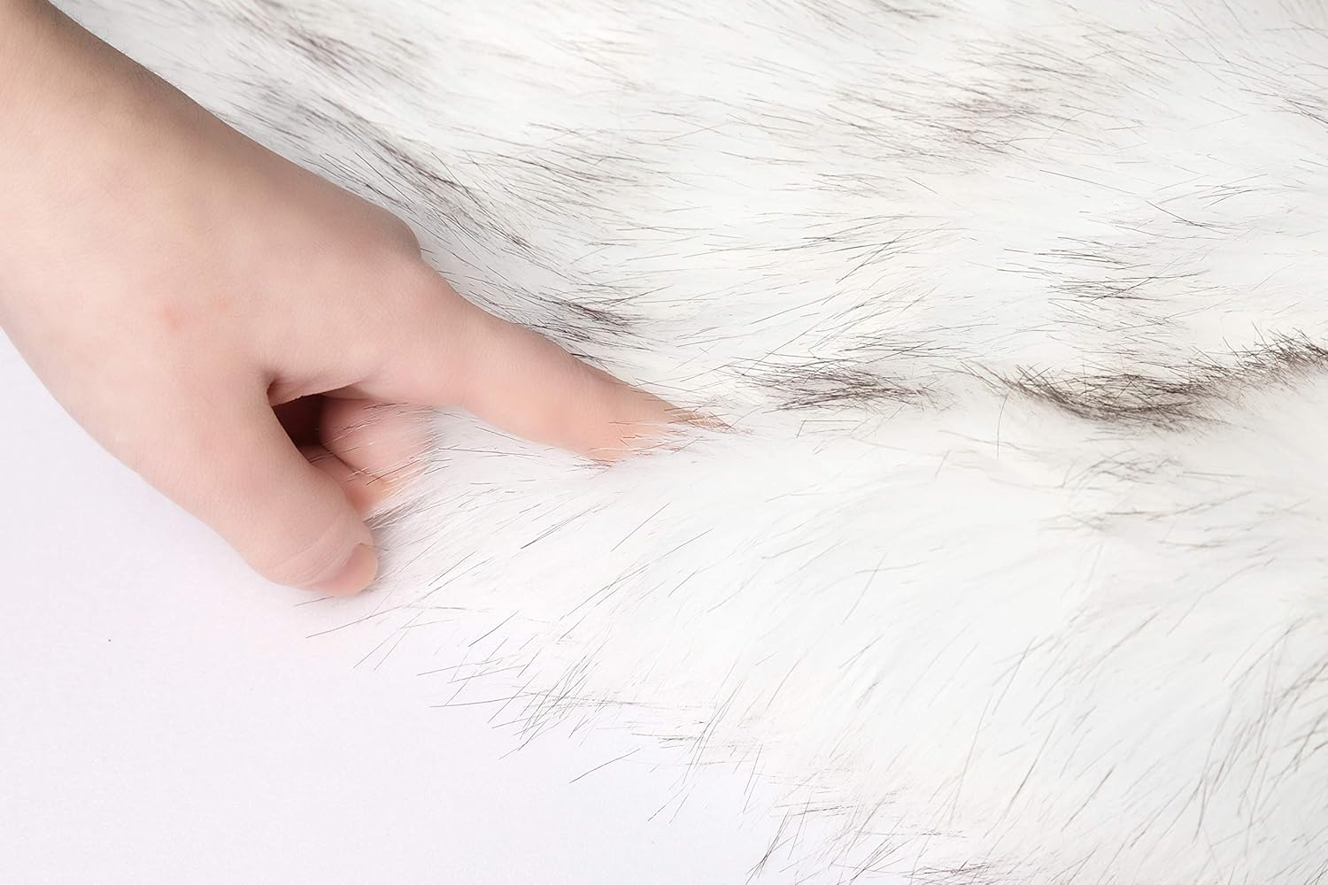 BABEYOND Womens Faux Fur Collar Shawl Faux Fur Scarf Wrap Evening Cape for Winter Coat at  Women's Coats Shop