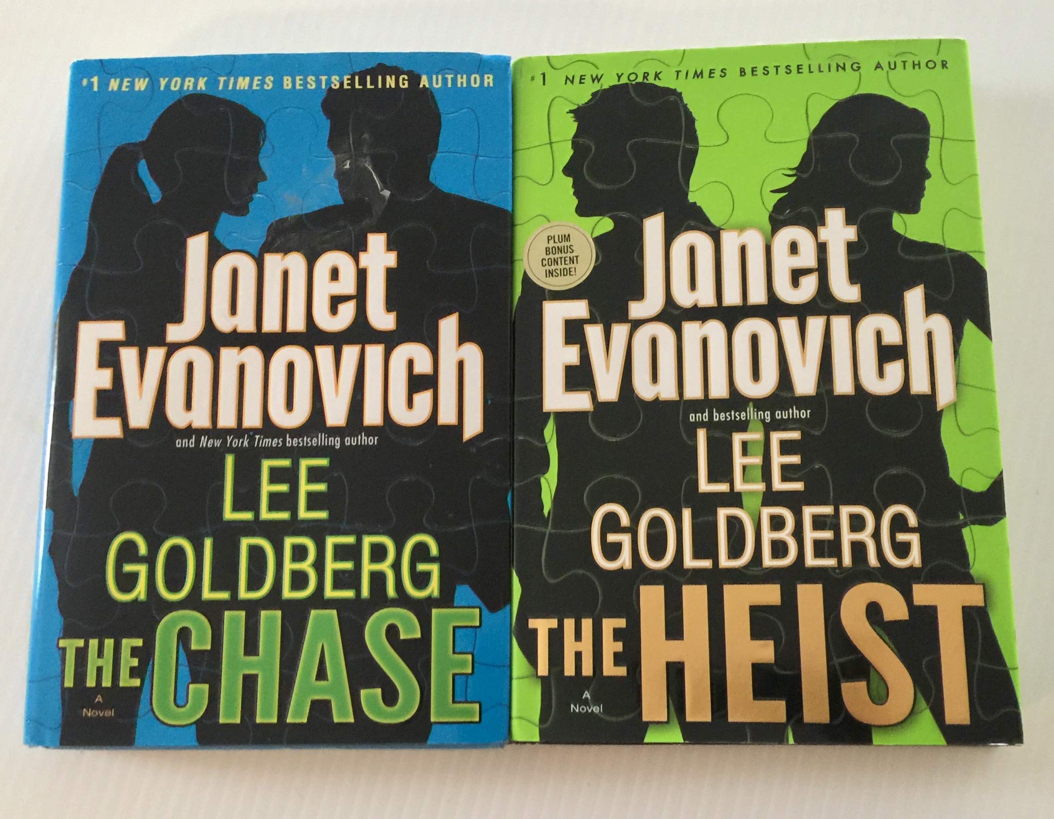 2 Books 1 The Chase 2 Heist Janet Evanovich Lee Goldberg 9780139516672 Amazon Com Books