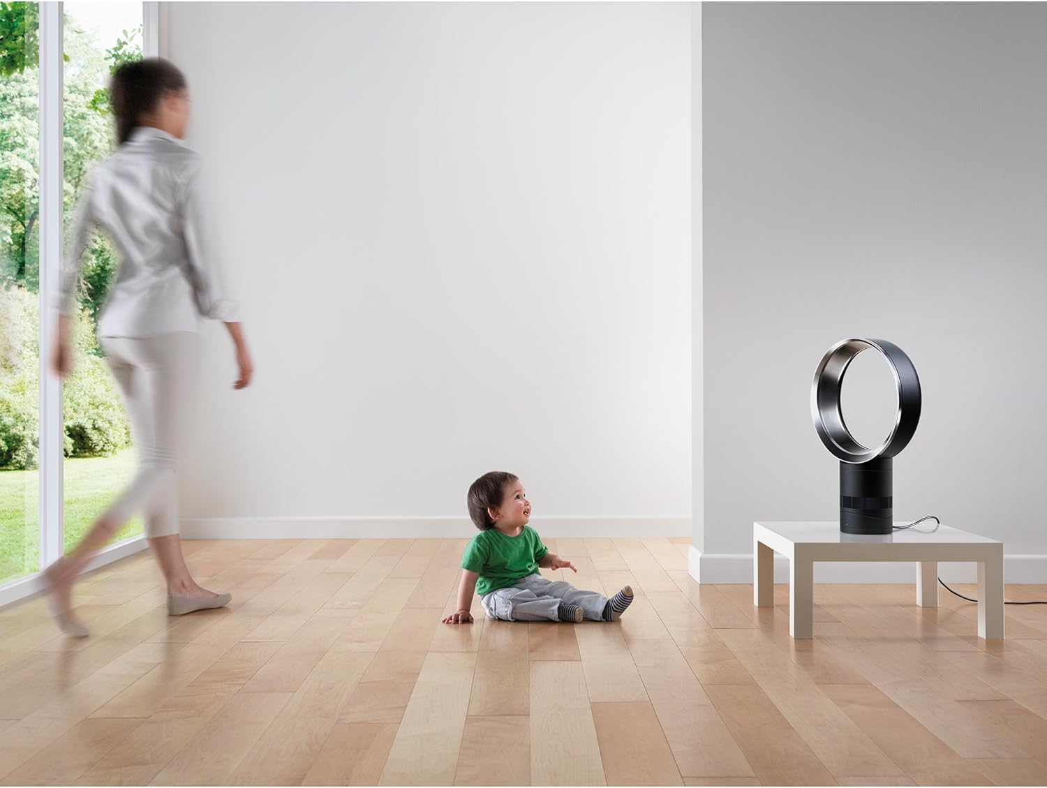 Dyson Air Multiplier AM06 Table Fan, 10 Inches, White/Silver: Home & Kitchen