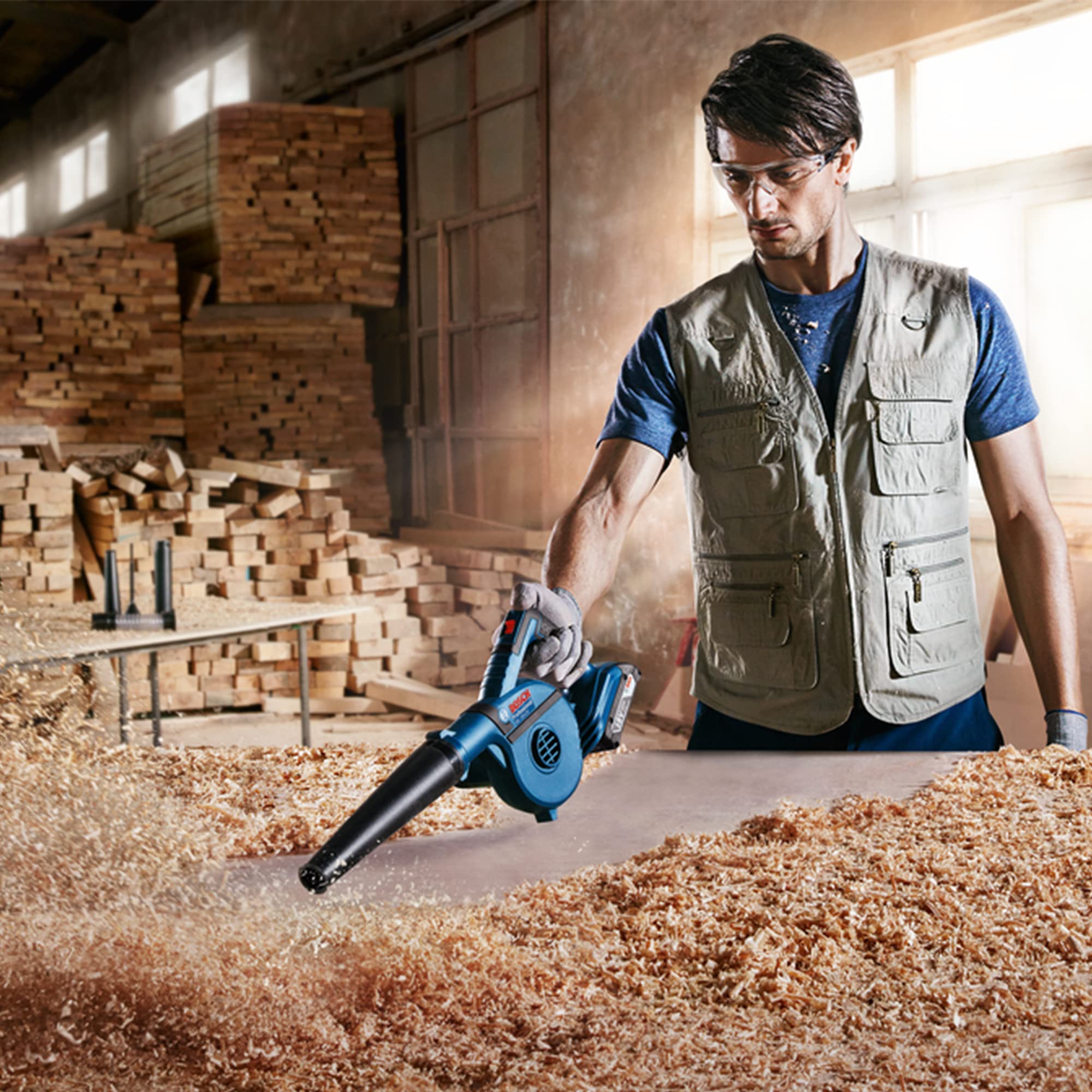 Bosch Professional 18V System Akku Gebläse GBL 18V-120 (inkl. 4x Aufsätze, Standarddüse, Verlängerungsrohr, Bohrlochdüse, Staubauffangbehälter, ohne Akku/ Ladegerät) 2