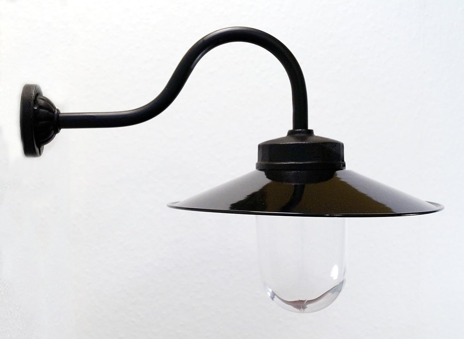 Außenleuchte nach historischem Modell Gartenlampe Hoflampe Außenlampe Landhausstil Modell Kaprun schwarz