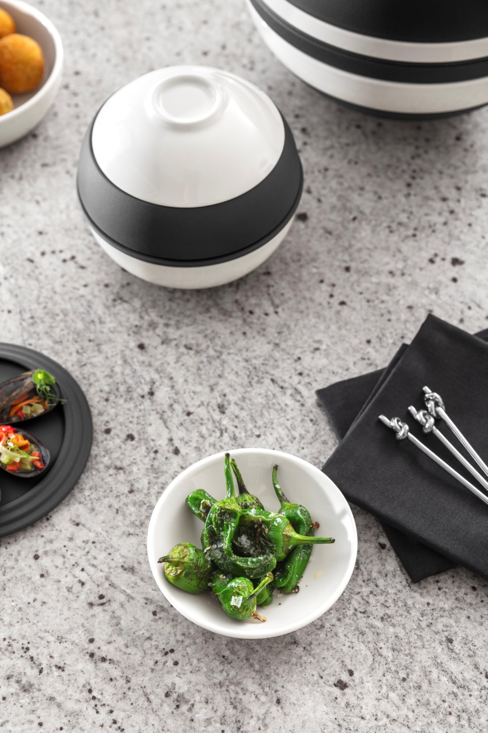 Villeroy & Boch – La Petite Boule Black and White Snacking-Set 5 teilig Schwarz und Weiß, Spülmaschinenfest, Mikrowellensicher, Geschirrset Modern, Außergewöhnliches Geschirr, Deko, Premium Porzellan 8