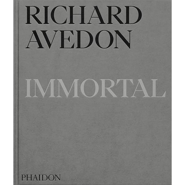 Woman in the Mirror: Richard Avedon, Anne Hollander: 9780810959620