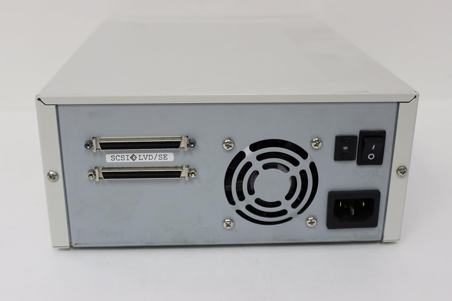 benchmark dlt1 scsi