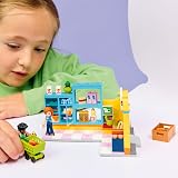 LEGO Friends Heartlake City Mini Supermarket 42680 with 2 Dolls view 8