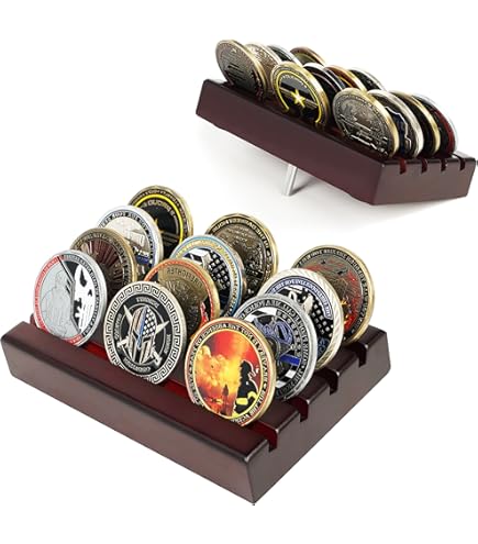 Indeep Espositore Per Monete Da Collezione: 4 Ripiani In Legno Massello, Finitura Mogano, Per 36 Challenge Coin, Da Tavolo O Parete