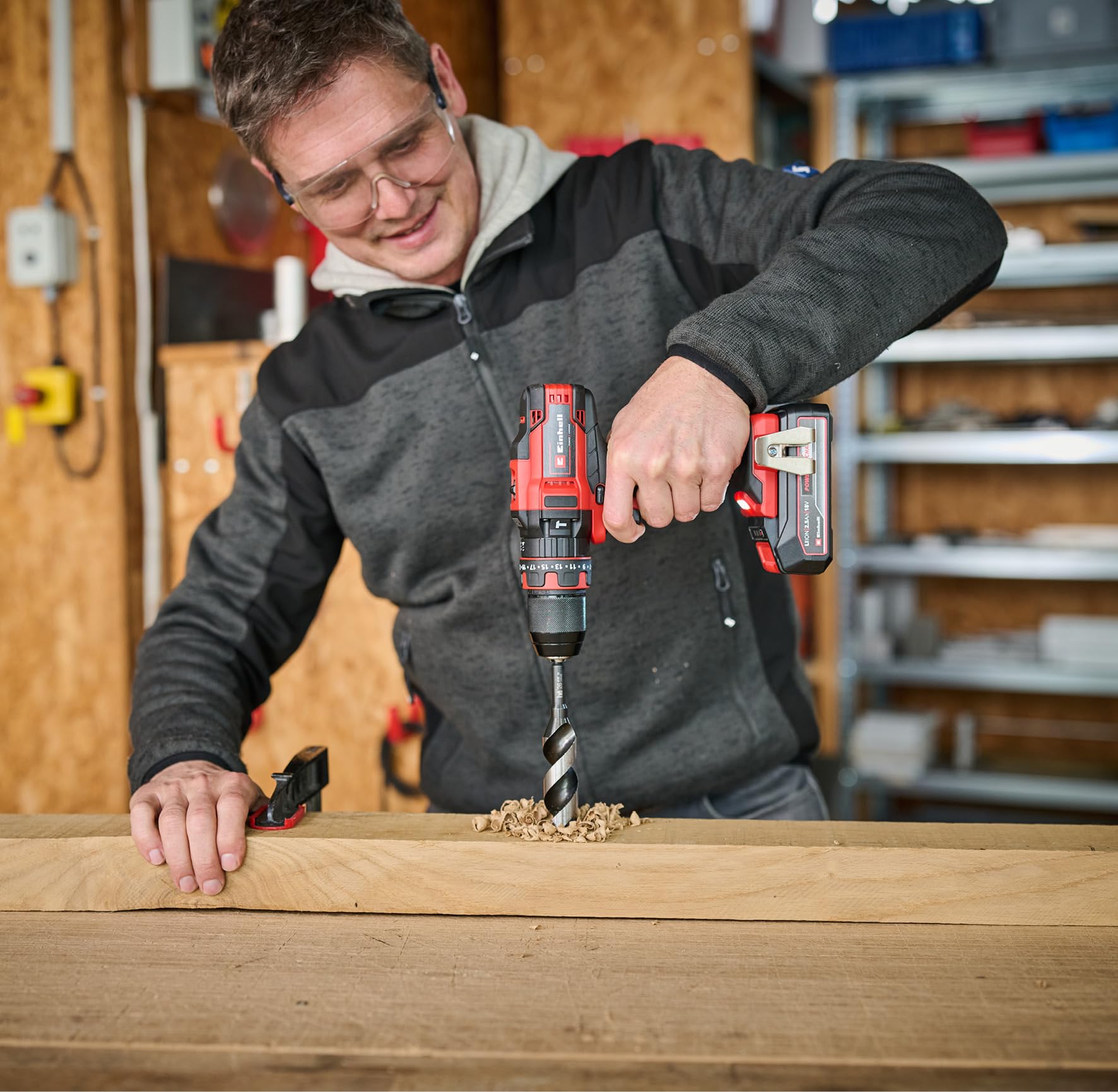 Einhell Akku-Schlagbohrschrauber TE-CD 18/44 Li-i (1x2,5Ah) Power X-Change (18 V, 44 Nm, Schlagbohrfunktion, 13 mm Metallbohrfutter, 2-Gang, inkl. 2,5 Ah Akku & Ladegerät) 4
