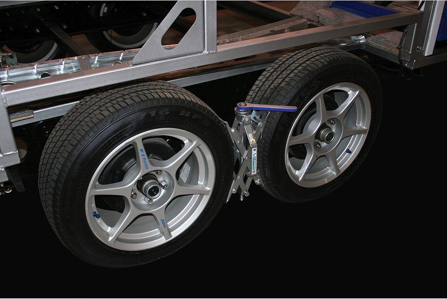 X-Chock Wheel Stabilizer - Pair - One Handle - 28012: Automotive