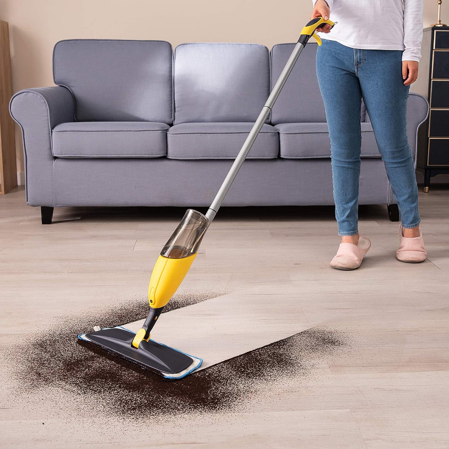 Yocada Microfiber Spray Mop with Total 2 Washable Mop Pad for Hardwood Ceramic Marble Tile Laminate Home Kitchen Floor Cleaning Wet and Dry Easy Wring 600ml: Kitchen & Dining
