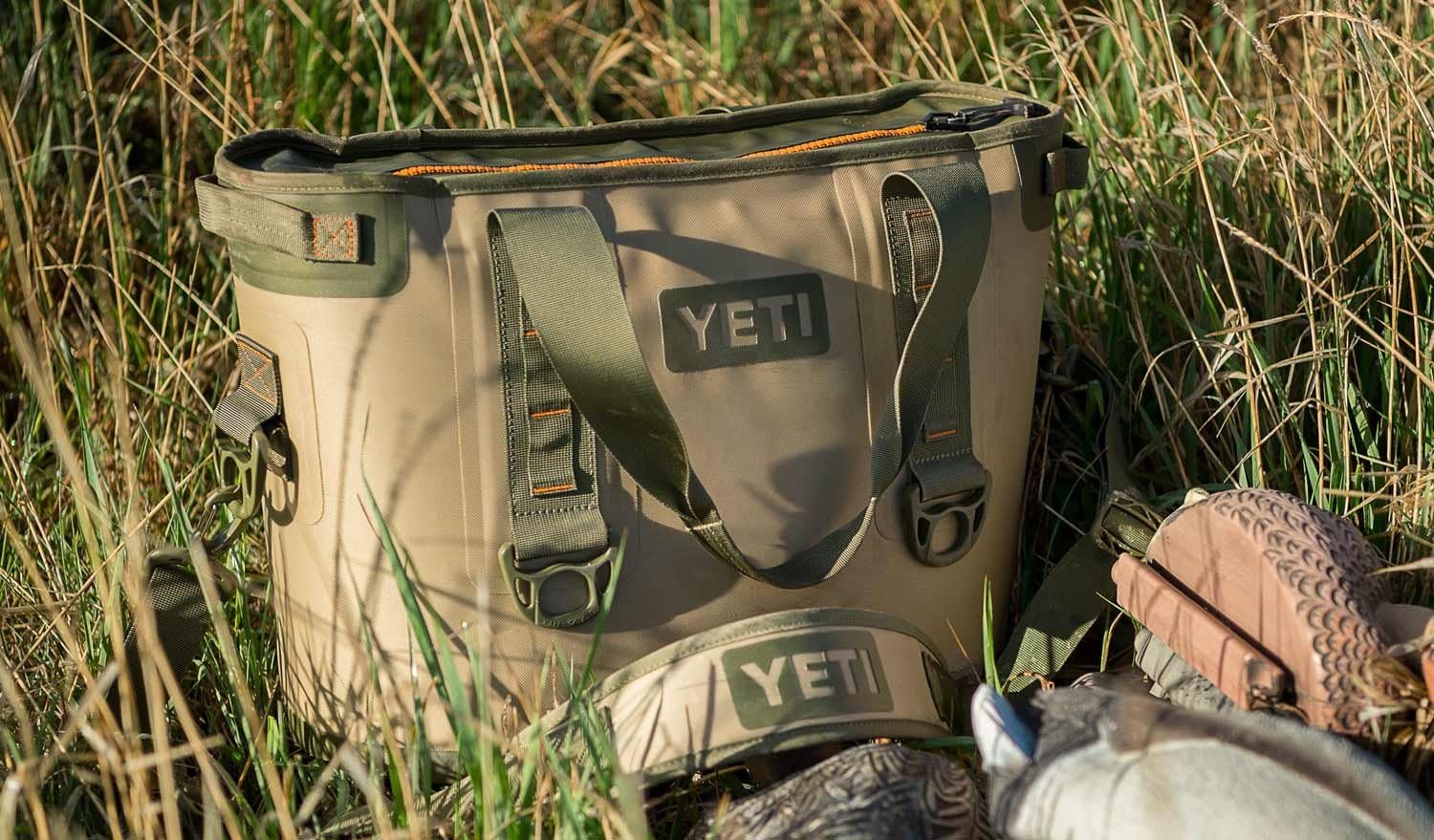 yeti hopper tan