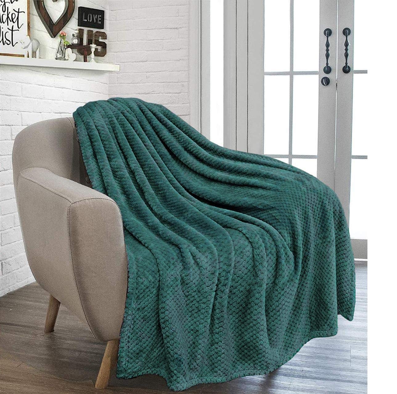 RayyanLinen Waffle Honey Comb Throw Blanket Super Soft Luxurious Versatile Sofa Bedspread Travel Throw (EMERALD GREEN, SINGLE - 125 x 150CM)