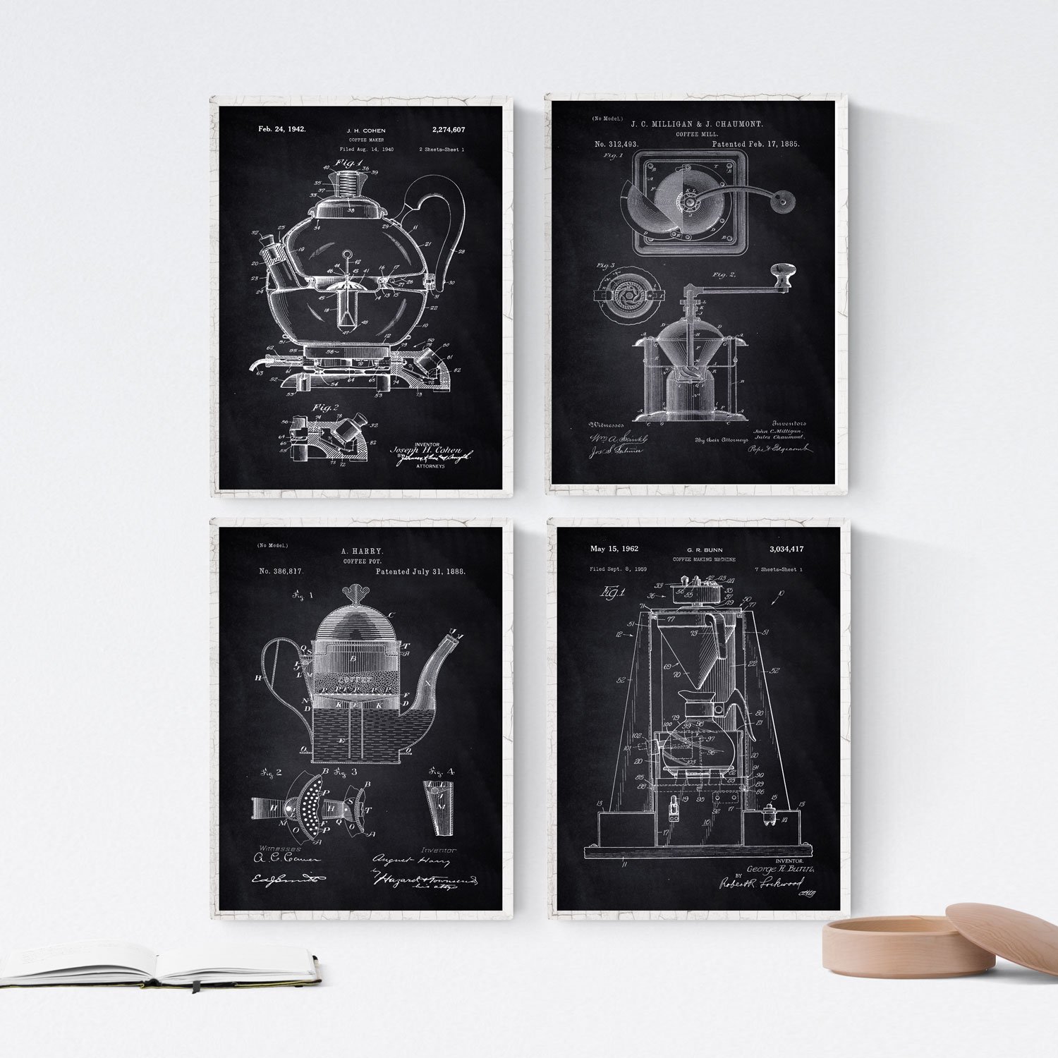 Nacnic BLACK - 4 Pack of sheets with PATENTS CAFETERAS. Set posters with inventions and old patents. Choose the color you like. Printed on 250 grams