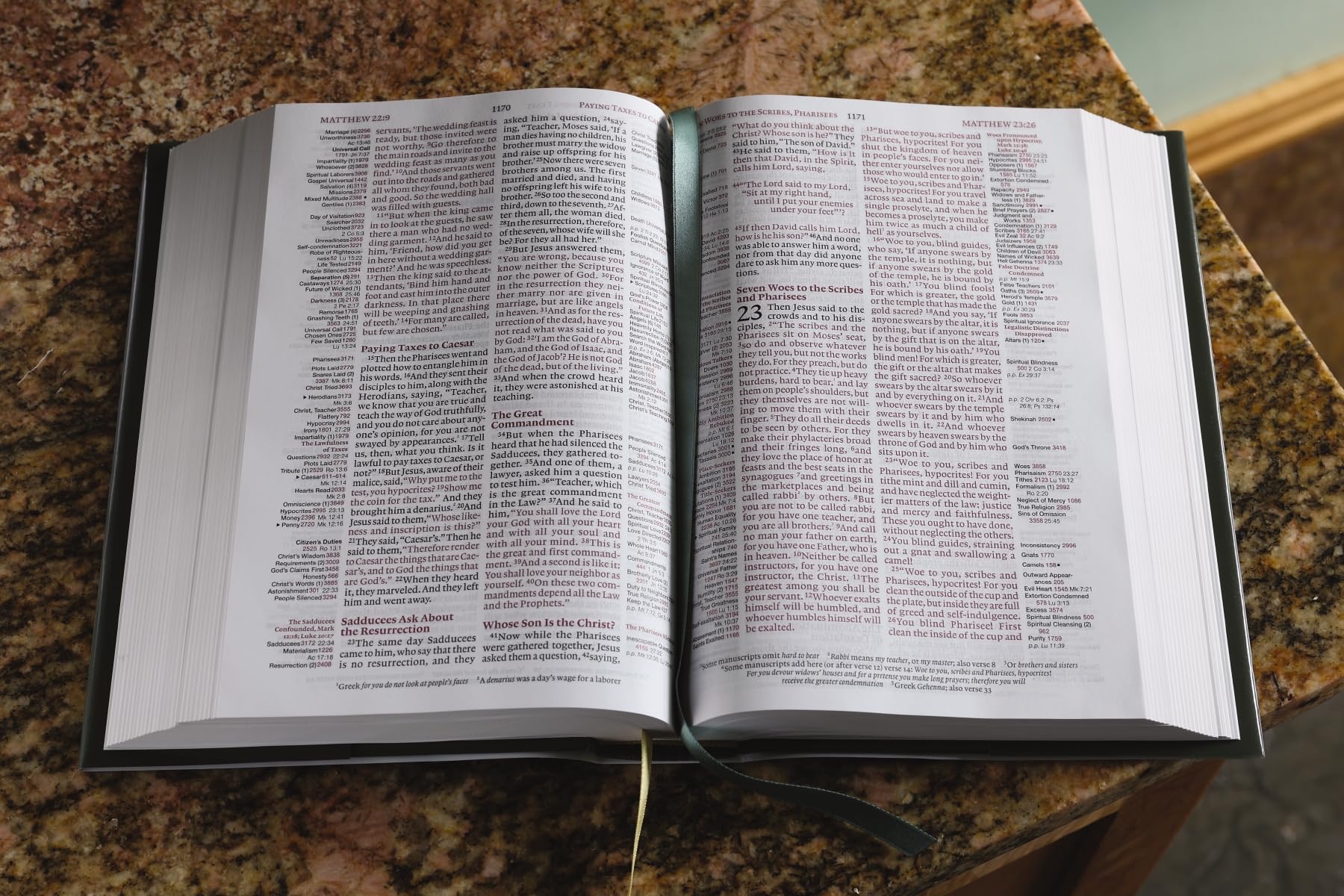 ESV, Thompson Chain-Reference Bible, Hardcover, Green, Red Letter ESV, Thompson Chain-Reference Bible, Hardcover, Green, Red Letter Hardcover