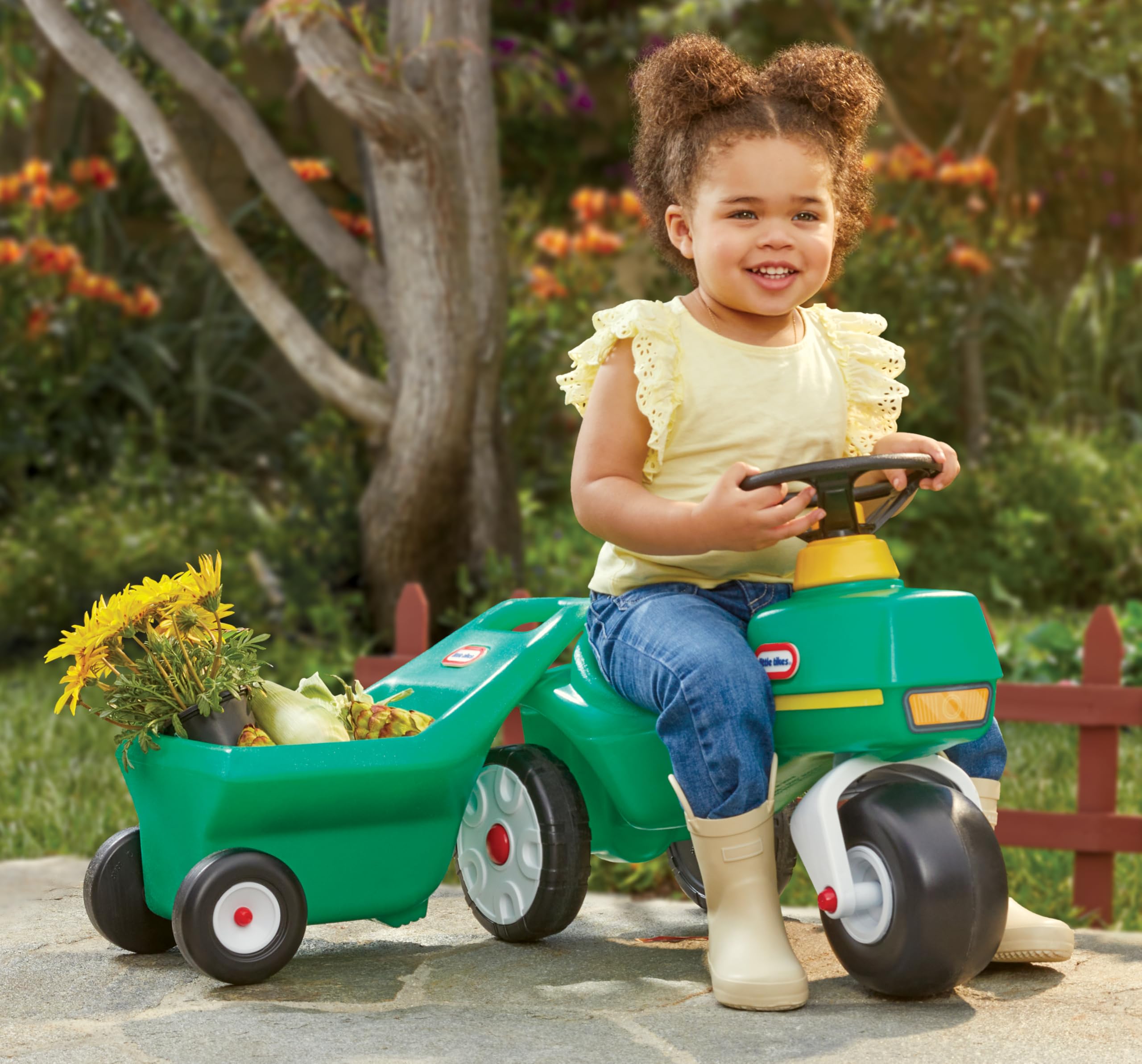 Little Tikes Tractor & Cart, Foot-to-Floor Ride-On, for Boys and Girls Ages 1-5 Years