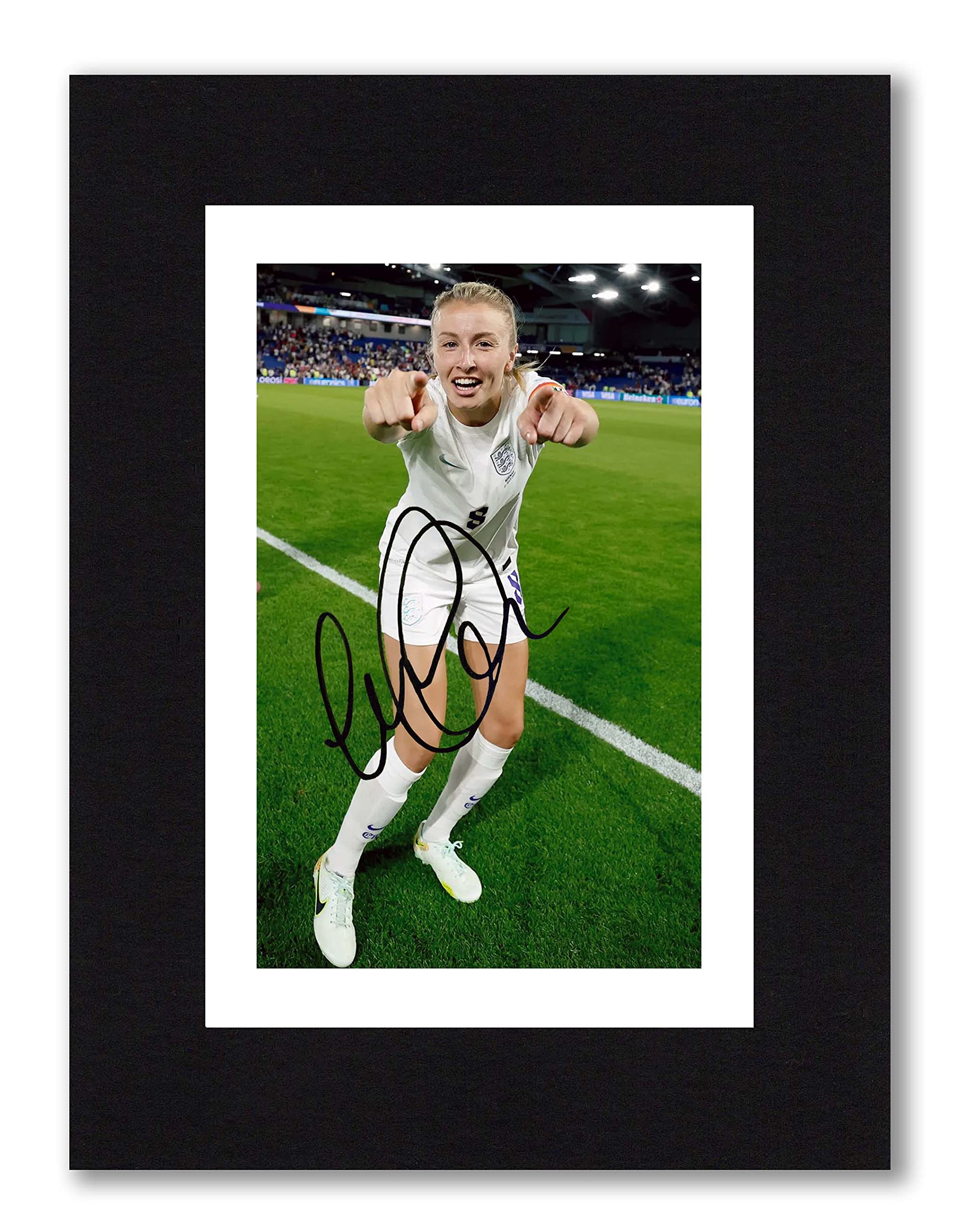 Leah Williamson - England Women's Euro 2022 Winners, Lionesses Signed 8x6 Inch Mounted Photo Print - Pre Printed Signature - Football Autograph Memorabilia, Ready To Be Framed