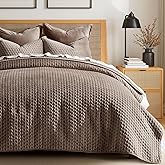 EVERGRACE Luxury Velvet Quilt Set Queen Size 3 Piece, Soft Cross-Stitch Velvet Comforter Set with Pillow Shams, Lightweight Coverlet Bedspread Bedding Set for All Seasons, Mushroom Brown