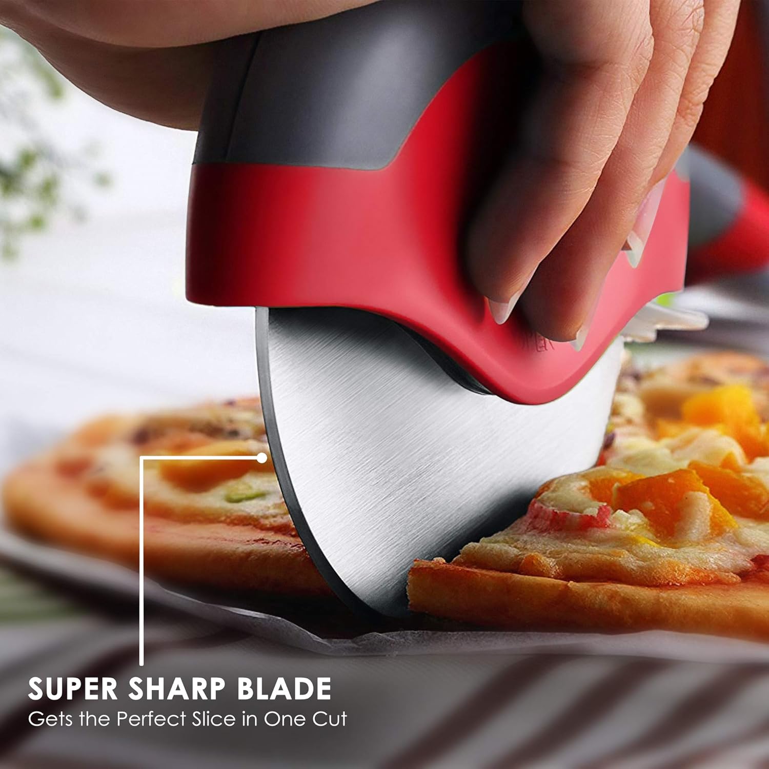 Kitchy Pizza Cutter Wheel - Super Sharp and Easy To Clean Slicer, Kitchen Gadget with Protective Blade Guard (Green): Kitchen & Dining