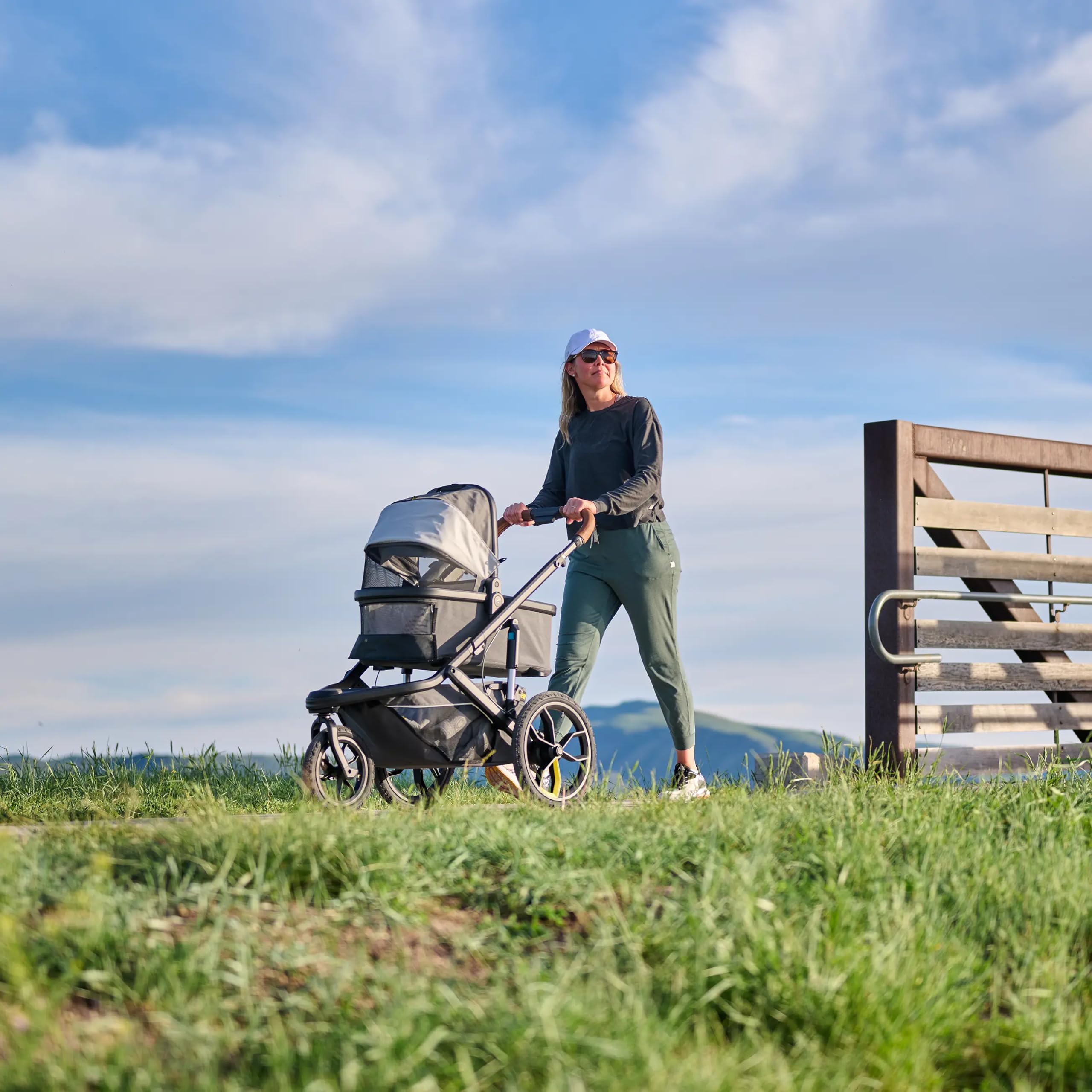 Veer Switch&Jog Jogging Stroller | 3 Wheel All-Terrain Jogger Stroller with Switchback Seat | Shock Absorbing, Durable, Maneuverable, Collapsible | Fits All Major Infant Car Seats (Adapters Separate)