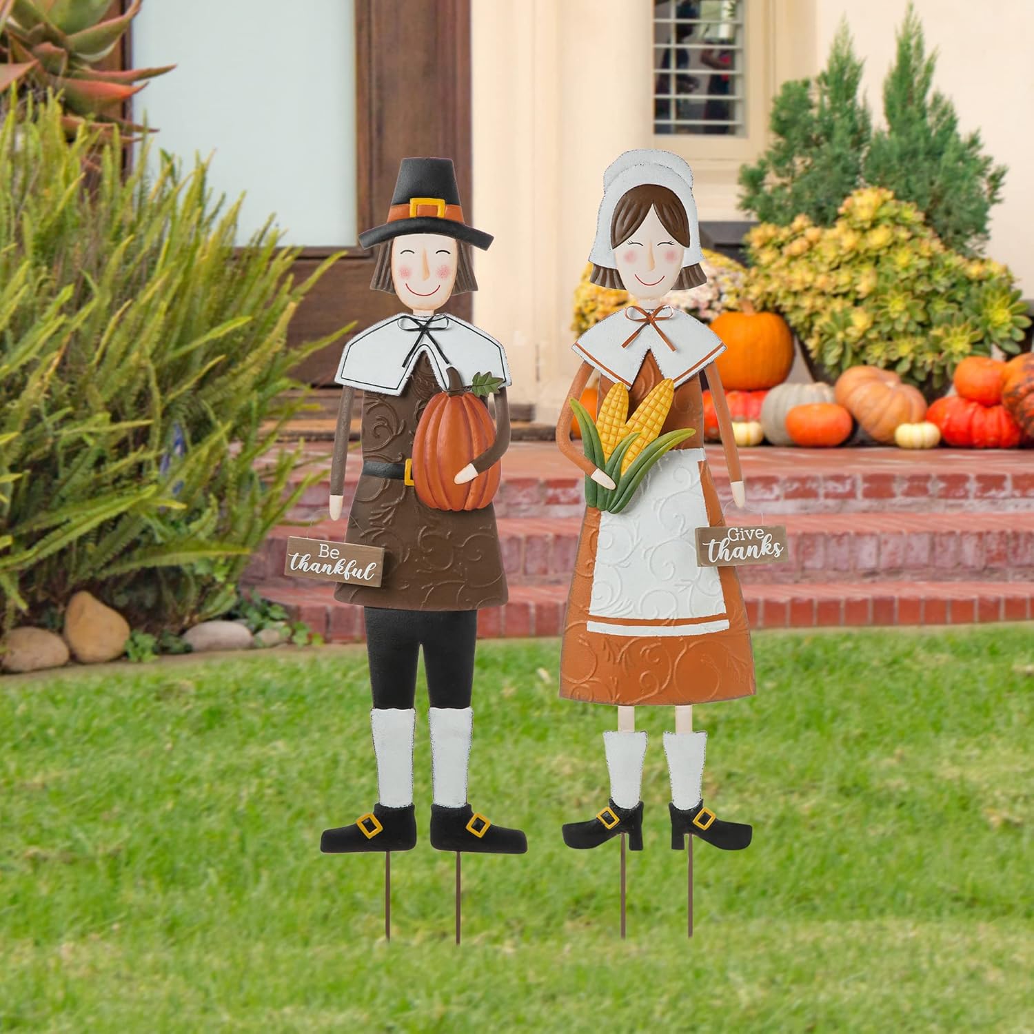 Yard Signs - glitzhome Set of 2 Metal Thanksgiving Pilgrim Boy Girl Yard Sign with Stake, Wall Decor Hanging Sign Ornament, Front Door Standing Decor for Fall Thanksgiving Autumn Garden Outdoor Decoration, 36