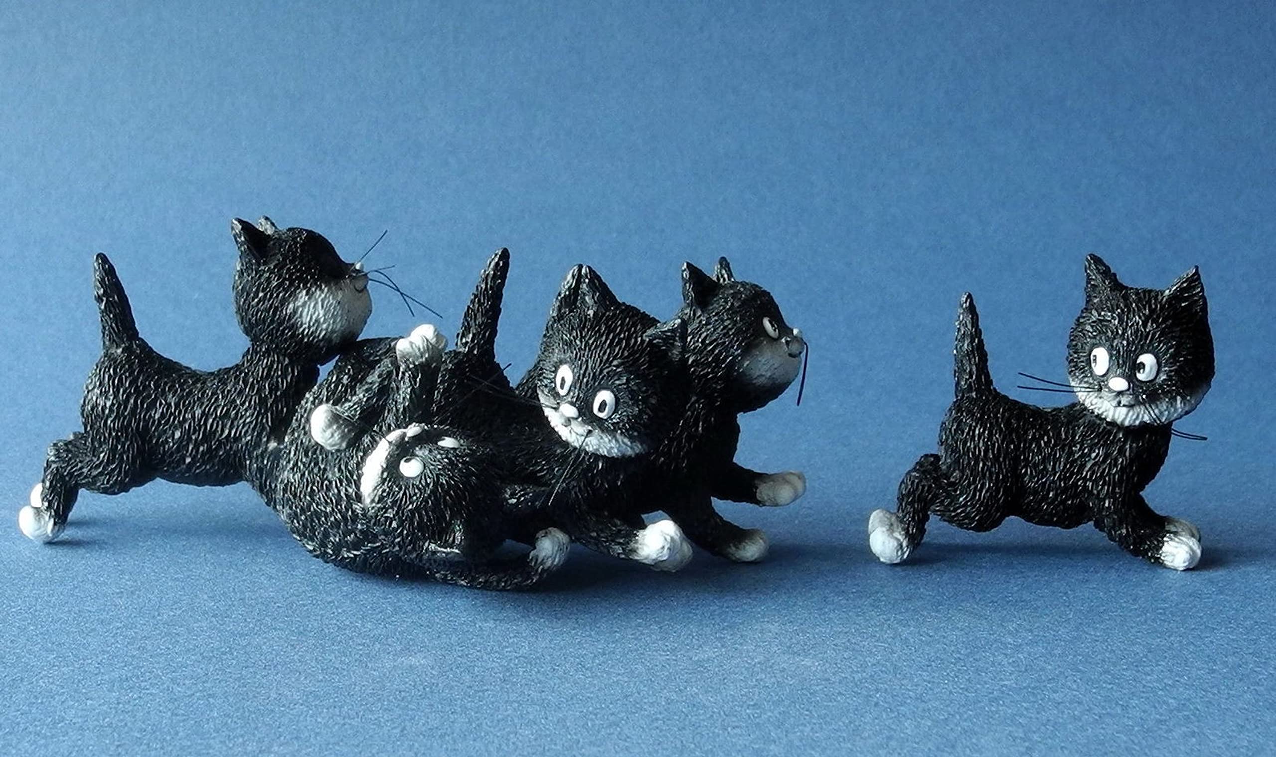 Suivez Moi (Just Follow Me) Dubout Resin Cat Ornament DUB55