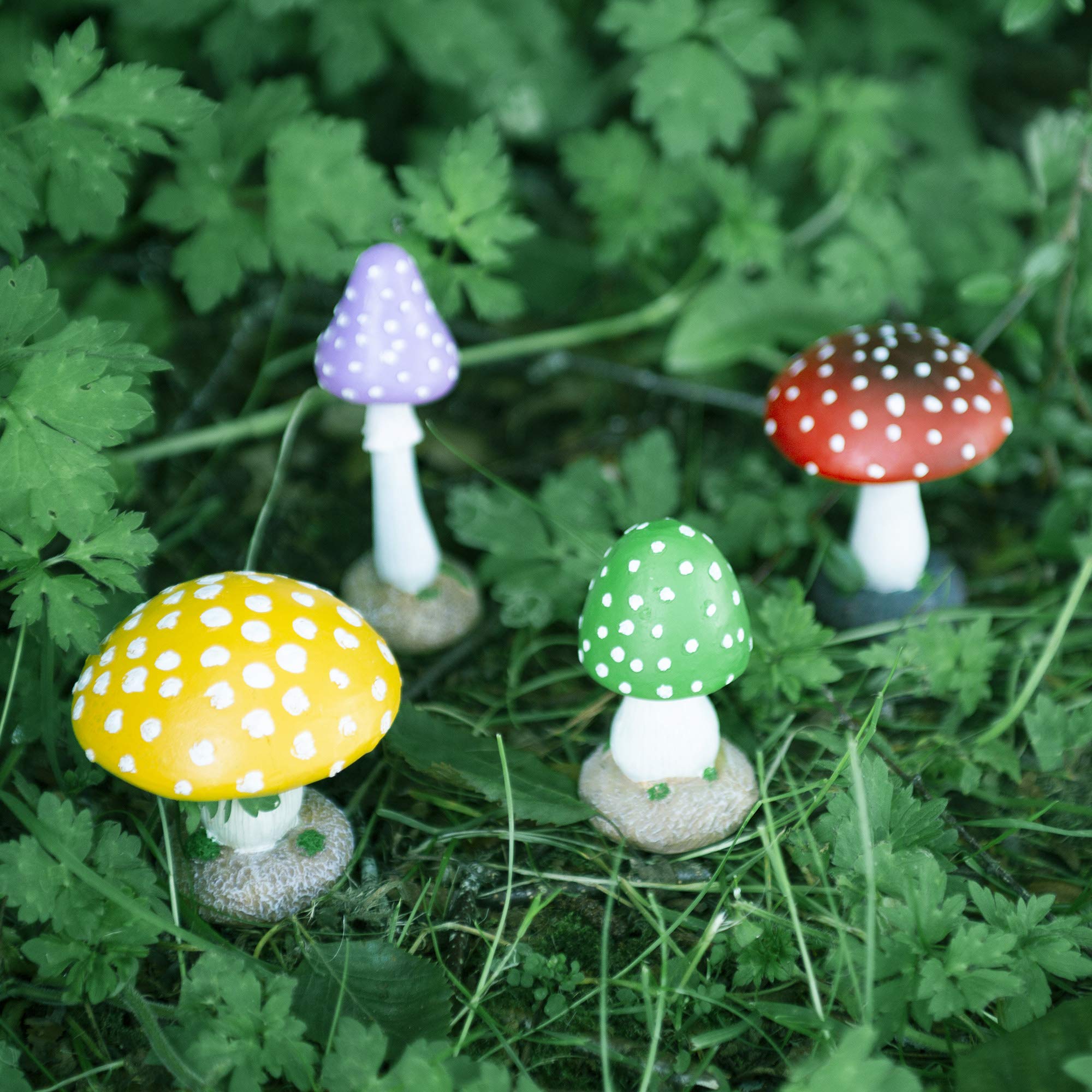 Garden Mile 4pc Mushroom Garden Ornaments Outdoor Fairy Garden Accessories Toadstool Statues Gardening Gifts Garden Decorations Multicoloured Mushroom Figurines 4 Pack