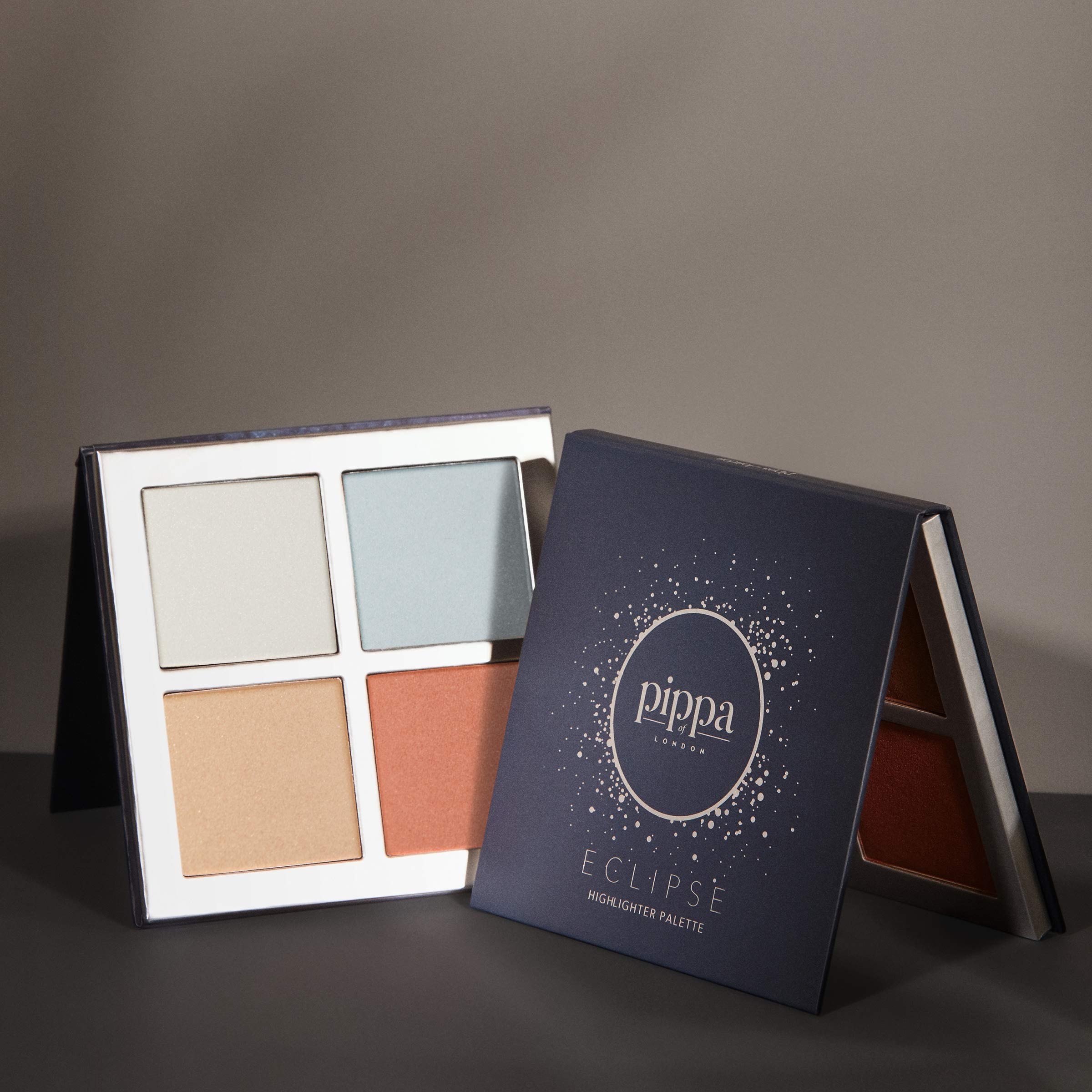Pippa of London Eclipse Highlighter Palette 381 Make Up for Cheeks and Face with 4 Luxury Highlighters in a Silver Gold Case with Mirror