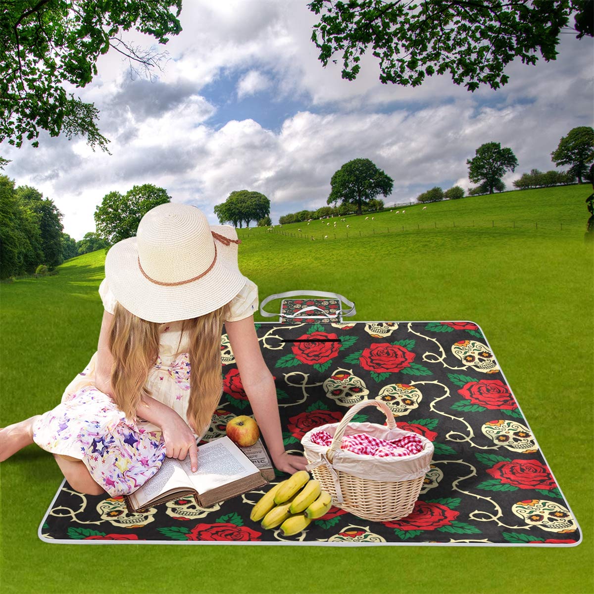 Extra Large Picnic & Outdoor Blanket Dual Layers for Outdoor Water