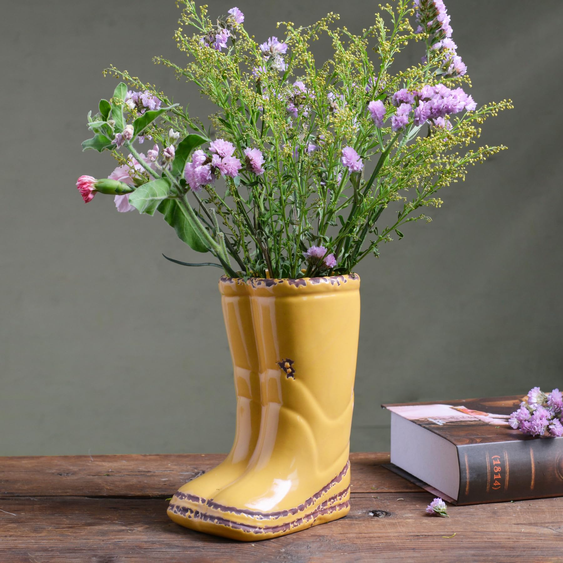 Quoowiit Ceramic Rustic Farmhouse Boot Vase, Yellow Distressed Flower ...